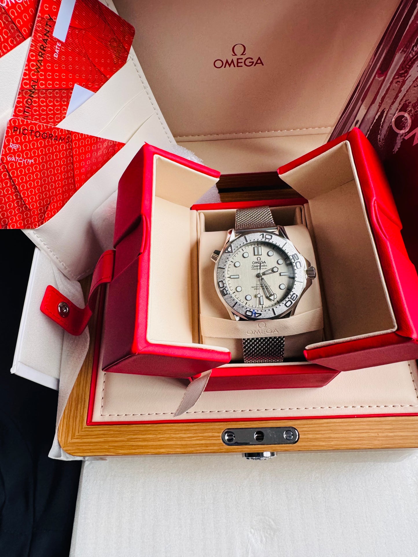 HERMOSO RELOJ AUTOMÁTICO MECÁNICO OMEGA SEAMASTER ACABADO DIAMANTADO