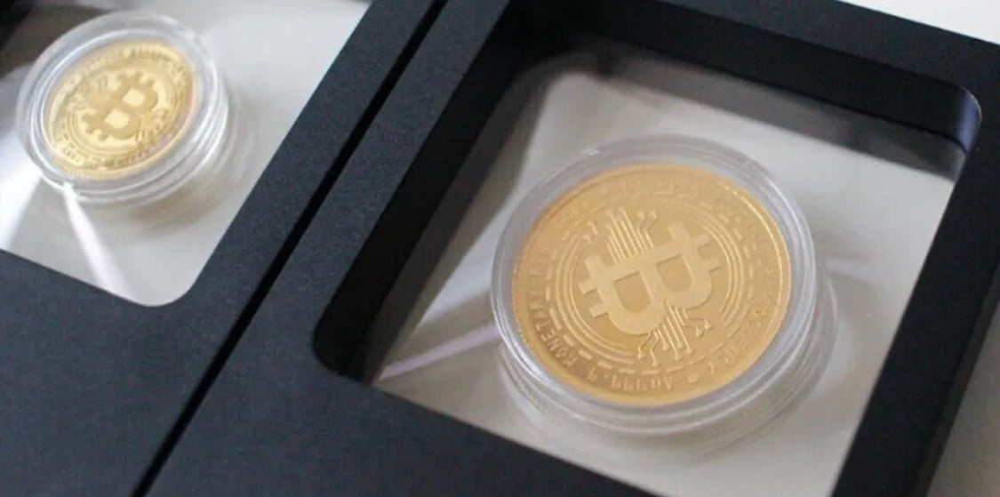 Increíble y Único Bitcoin de Oro Puro 24k. Sin Aleaciones Creado por Famoso Artista Gemólogo Sur Koreano en su Laboratorio!