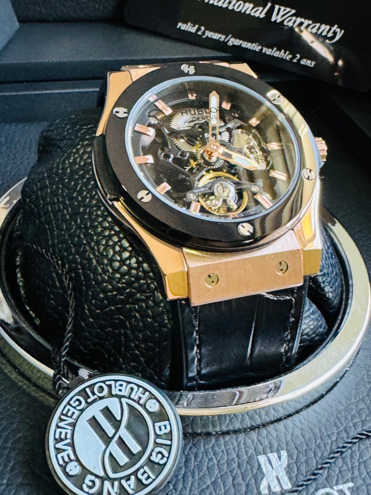 ESPECTACULAR RELOJ HUBLOT SKELETON AUTOMÁTICO MECÁNICO- CRISTAL ZAFIRO MÁXIMO LUJO!!!

PRECIO: A TRATAR 

VENTAS SOLO EN CANCÚN 

INFORMACION POR WhatsApp 99 81 92 84 65.

NO SE HACEN ENVÍOS 🚚