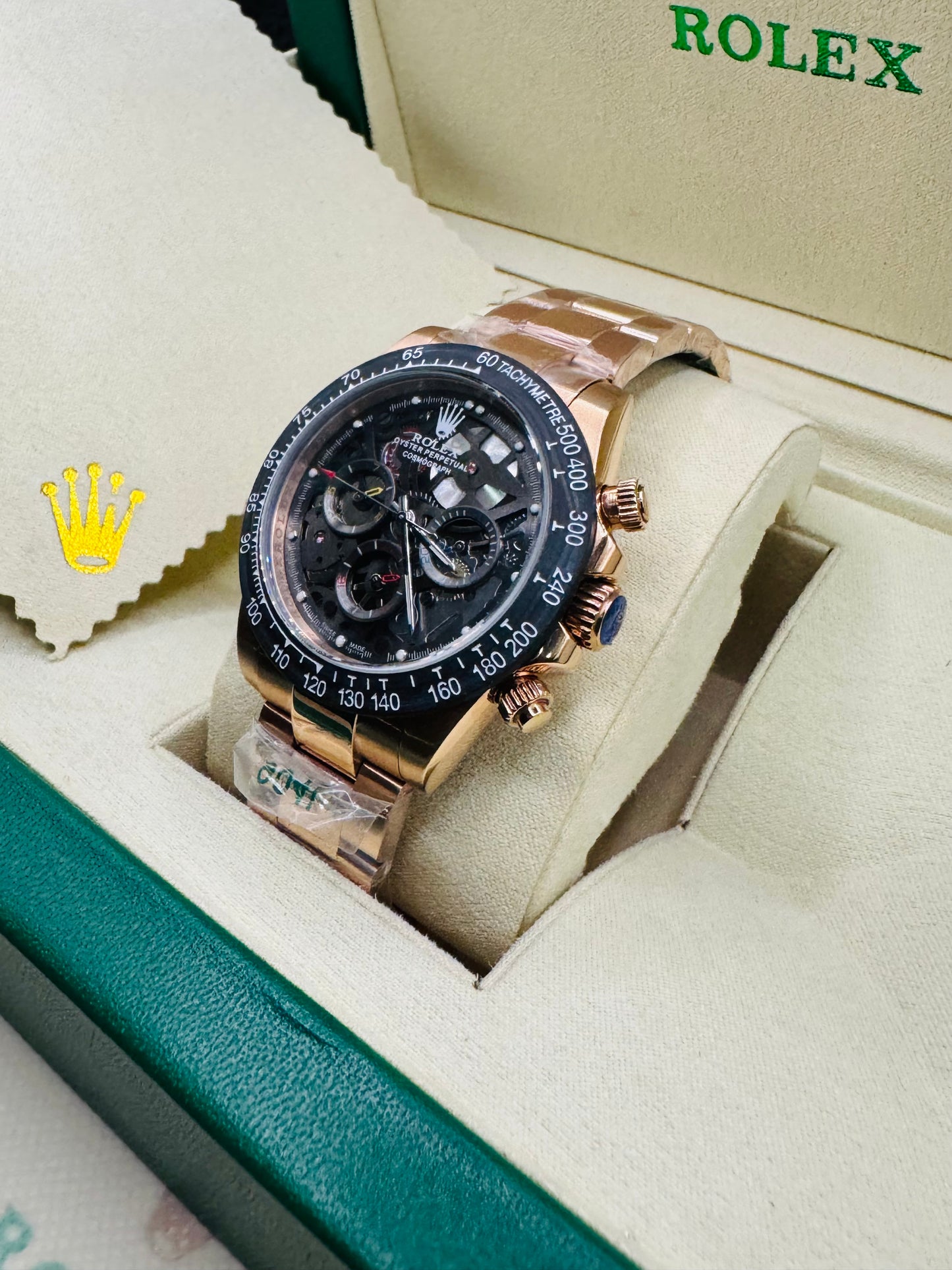 Hermoso Reloj Tono ORO Amarillo Automático Mecánico Skeleton-Luminoso- Gran Detalle- Diales Giratorio Etcétera Favor de Pedir Información por WhatsApp al 99 81 92 84 65