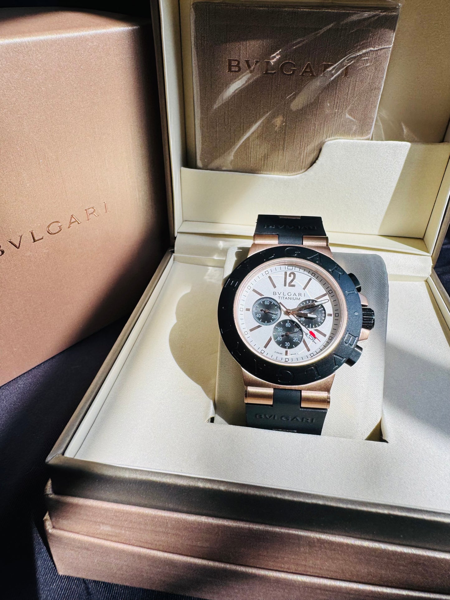 ESPECTACULAR RELOJ AUTOMÁTICO MULTIFUNCIONAL BVLGARI-CRONÓMETRO-SEGUNDERO-2 ZONAS HORARIAS-CRISTAL ZAFIRO-ETC