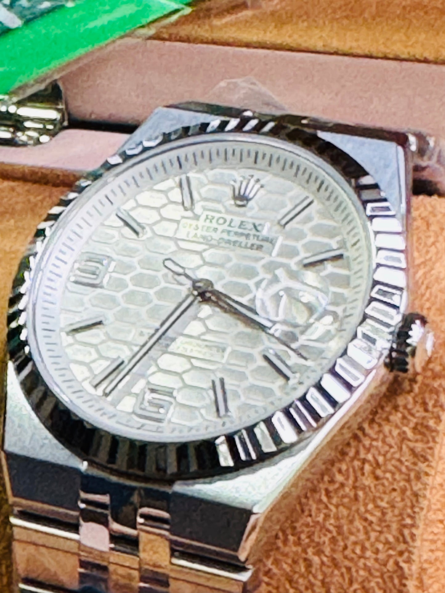 ÚNICO Y EXCLUSIVO RELOJ ROLEX OYSTER PERPETUAL LAND DWELLER- FECHADOR-39 JOYAS 💎 -CRISTAL ZAFIRO- ULTIMO MODELO Y DISEÑO! MÁXIMA ELEGANCIA!!!