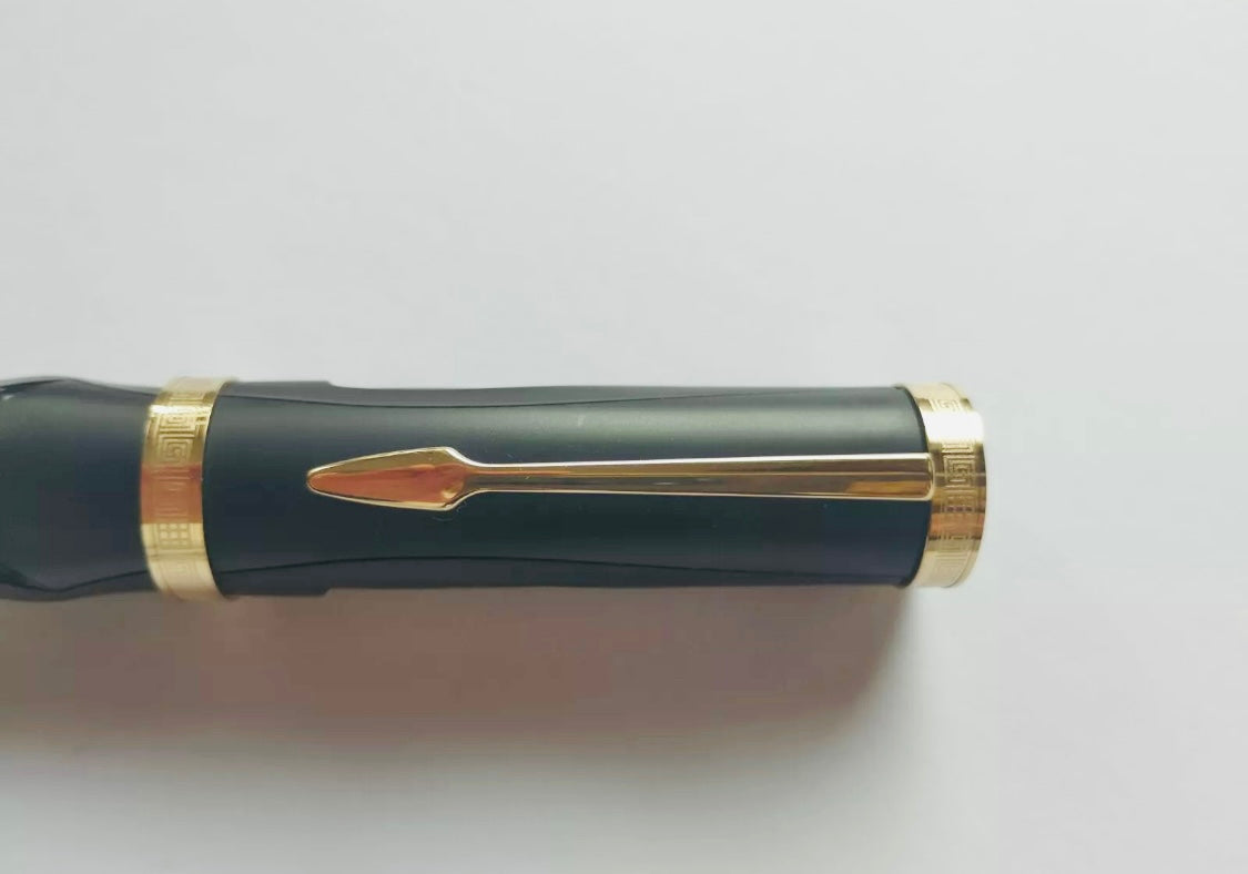 EDICIÓN LIMITADA PLUMA FUENTE MONT BLANC Writers Edition Homenaje a Homer Juego completo de pluma estilográfica con punta M INSPIRADO EN EL CABALLO DE TROYA!  Información por WhatsApp 99 81 92 84 65