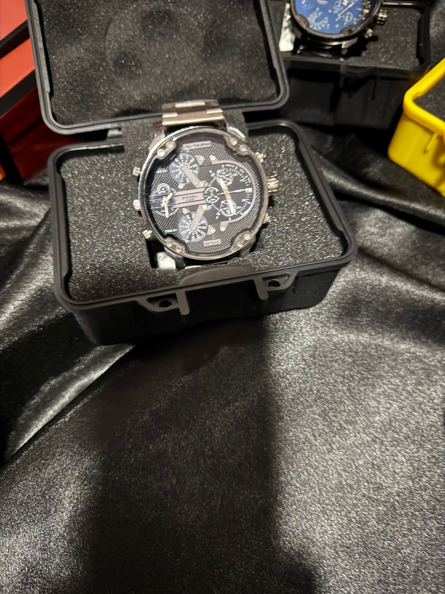 Reloj MR DADDY Diesel Grande y Pesado ! Disponible en 7 Modelos Diferentes!

Información por WhatsApp 99 81 92 84 65


NOTA:

No se hacen envíos 🚚  📦 💨!

Las Ventas son solo en Cancún

Nuestro Lema: No somos Números!