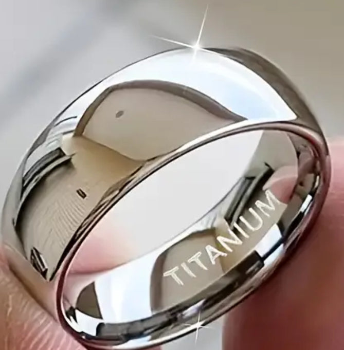 Hermoso Diseño Atemporal Anillo de Titanio Alta Calidad 💯% Original Tallas Disponibles 9-10-11 y 12