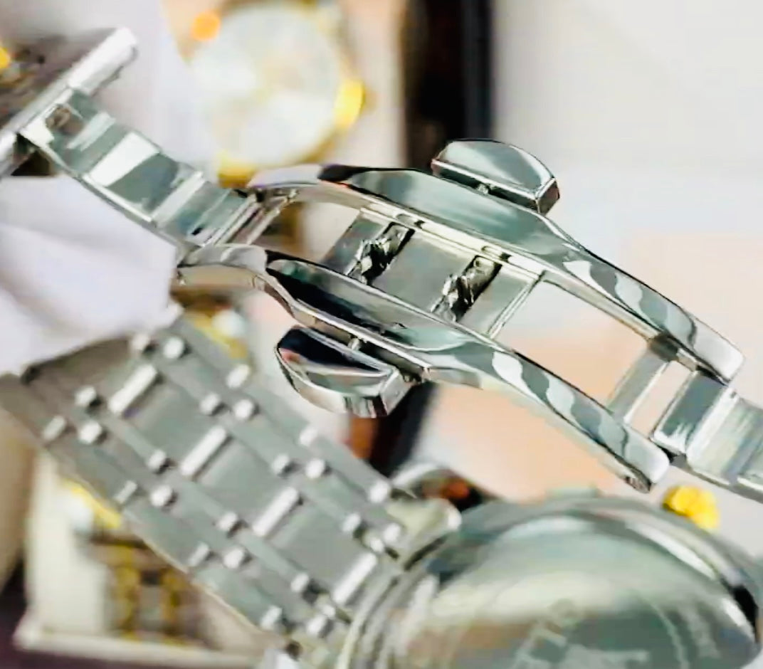 Hermoso Reloj Multifuncional-Movimiento de Cuarzo Excelente Calidad y Diseño! 💯% Original