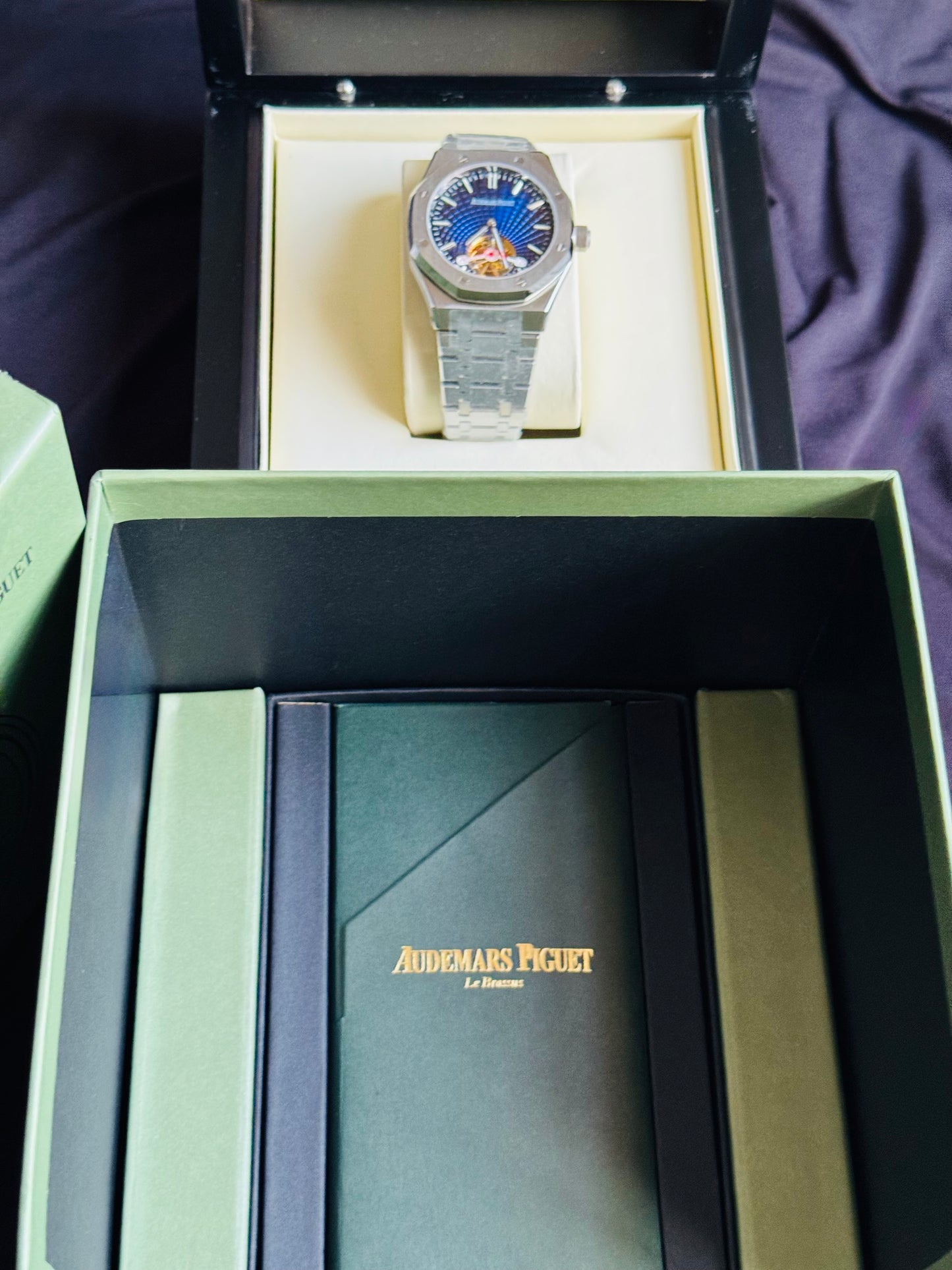 ESPECTACULAR AUDEMARS PIGUET ROYAL OAK
FLYNG TOURBILLON LIMITED EDITION!!! CRISTAL ZAFIRO!!! MÁXIMO LUJO!!!
