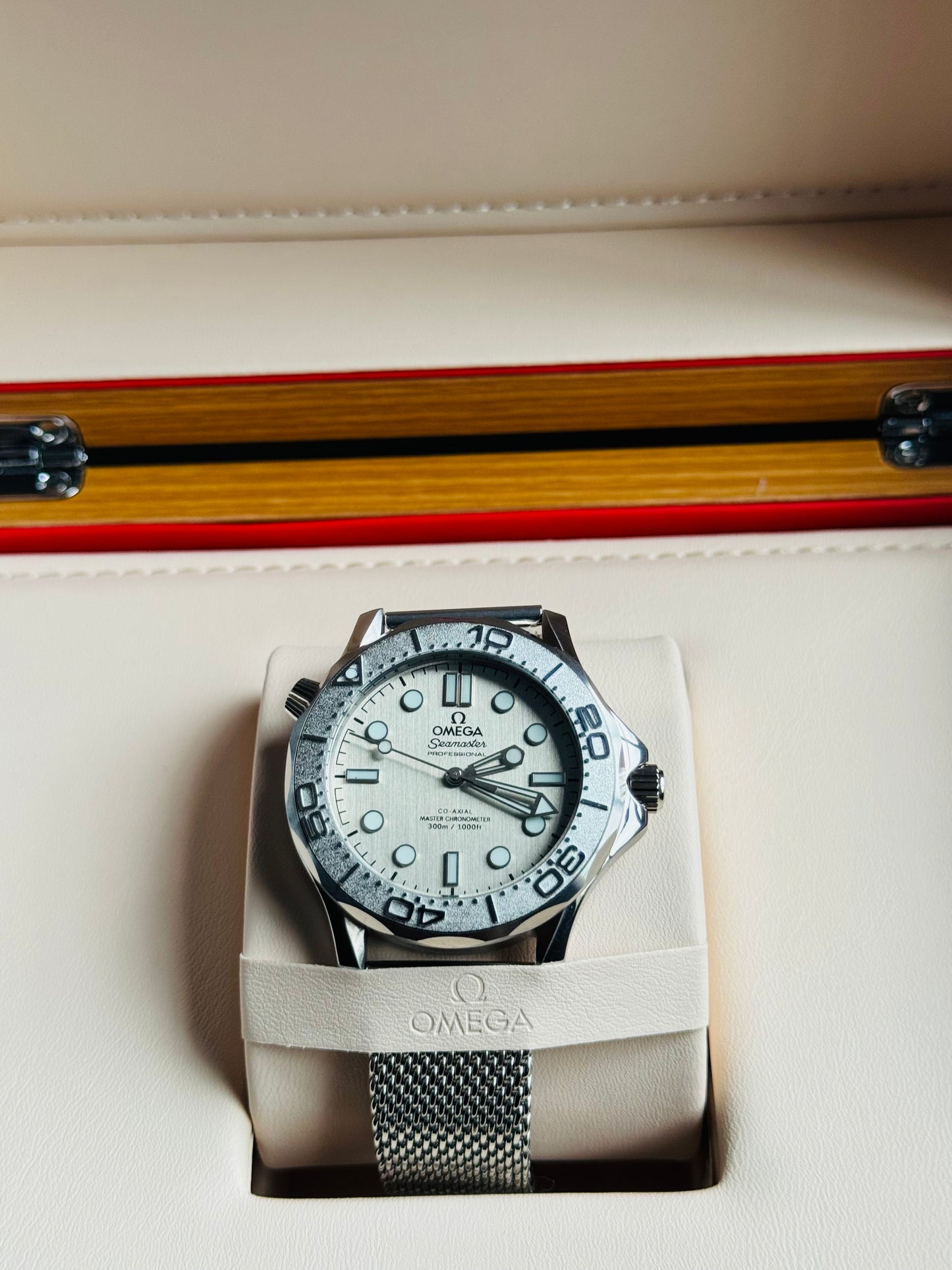 HERMOSO RELOJ AUTOMÁTICO MECÁNICO OMEGA SEAMASTER ACABADO DIAMANTADO