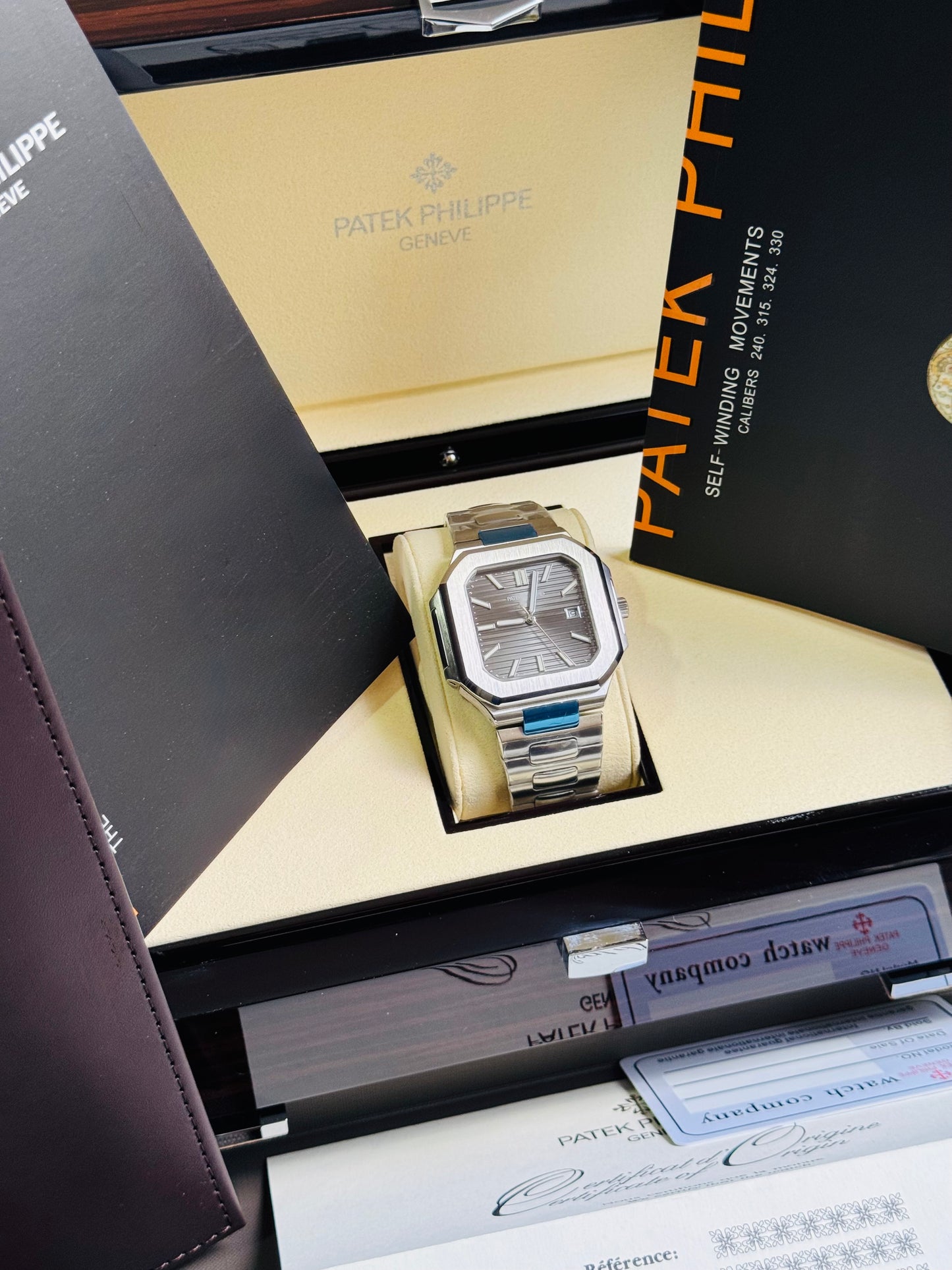 EXCLUSIVO RELOJ PATEK PHILIPPE AUTOMÁTICO- FECHADOR- JOYAS 💎- CRISTAL ZAFIRO- LUMINOSO- ÚLTIMO Y MÁS NUEVO DISEÑO!!!
PRECIO: A TRATAR 

No se hacen Envíos 🚚 

Ventas solo en Cancún 

Información por WHATSAPP 99 81 92 84  65