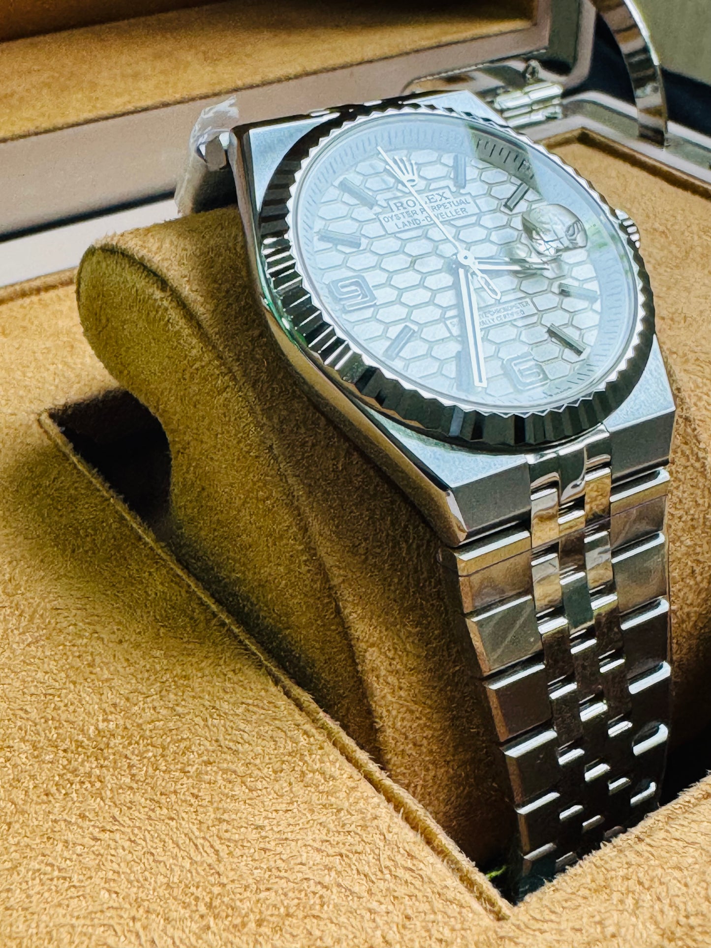 ÚNICO Y EXCLUSIVO RELOJ ROLEX OYSTER PERPETUAL LAND DWELLER- FECHADOR-39 JOYAS 💎 -CRISTAL ZAFIRO- ULTIMO MODELO Y DISEÑO! MÁXIMA ELEGANCIA!!!