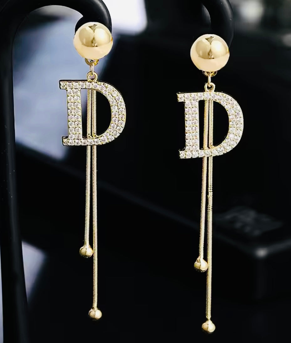 Elegantes Pendientes Excelentes Acabados y Calidad- Perfecto para 🎁 Regalo!