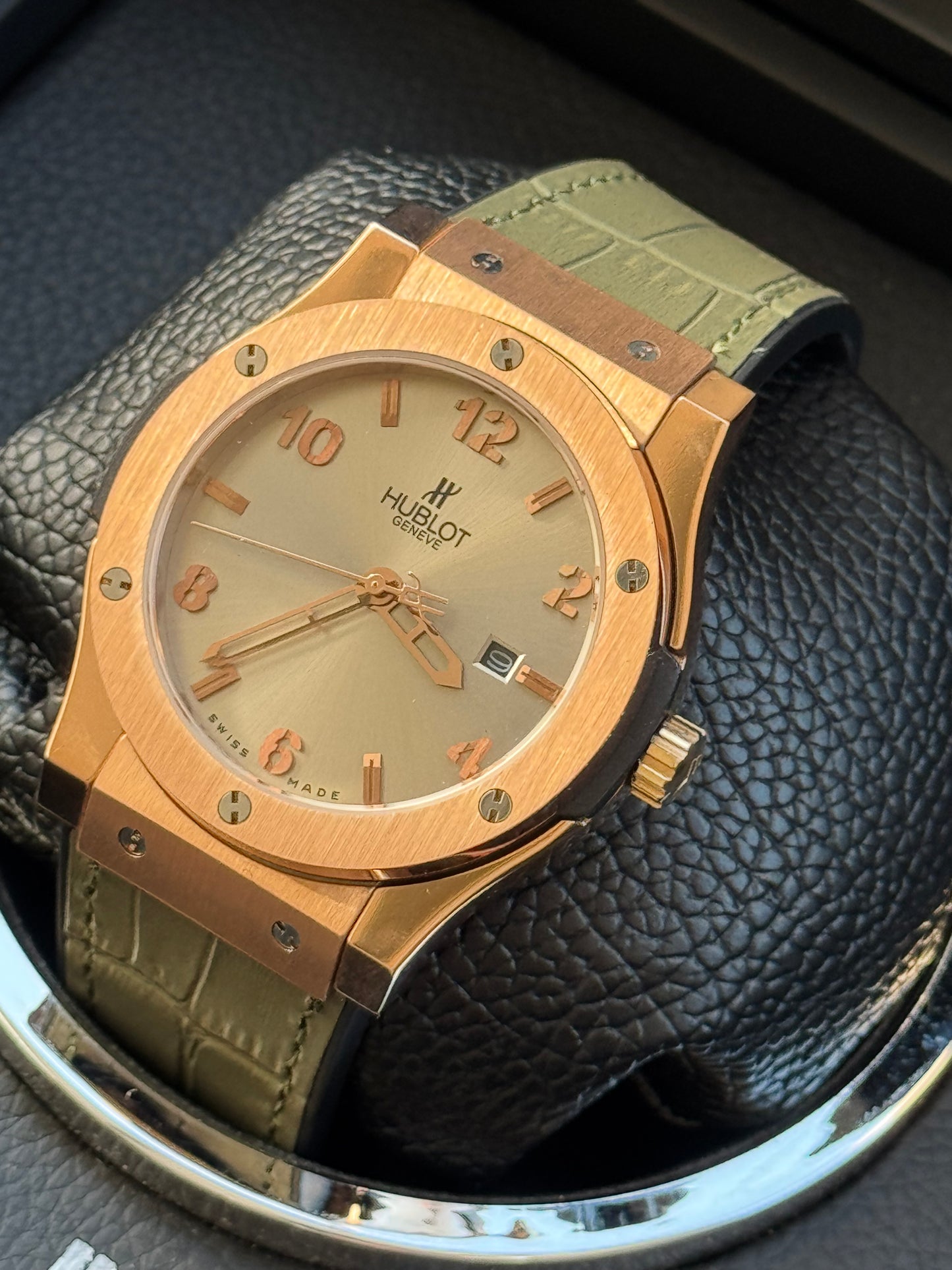 MÁXIMO LUJO RELOJ AUTOMÁTICO MECÁNICO HUBLOT - FECHADOR-CALIDAD Y DISEÑO!!!
INFORMACIÓN POR WhatsApp 99 81 92 84 65

PRECIO A TRATAR 

NOTA:

No se hacen envíos 🚚  📦 💨!

Las Ventas son solo en Cancún
