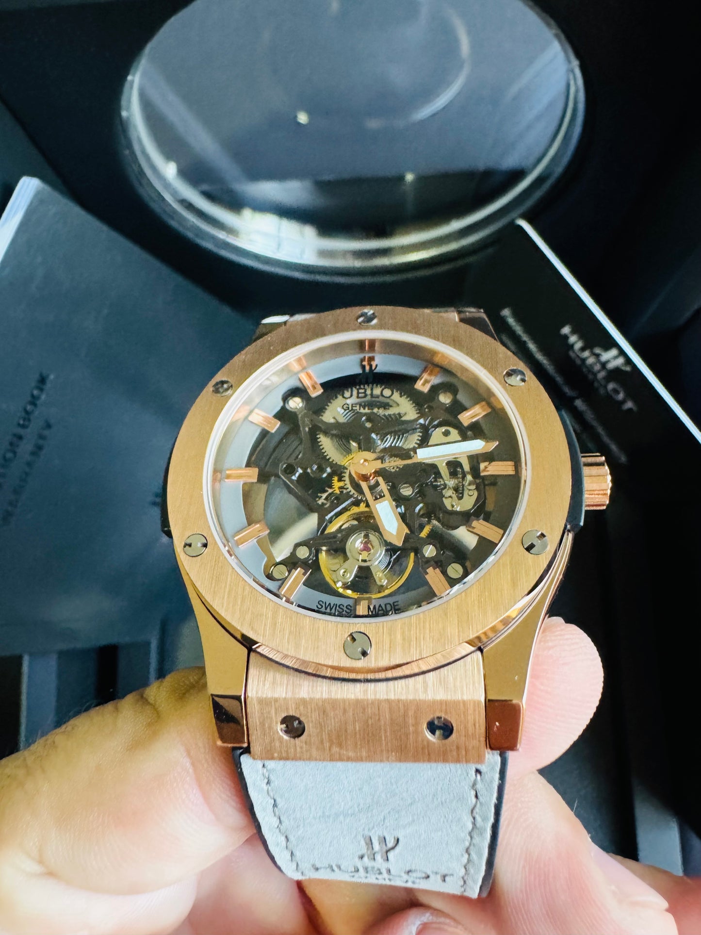 ESPECTACULAR RELOJ HUBLOT SKELETON AUTOMÁTICO MECÁNICO- CRISTAL ZAFIRO- ETC;