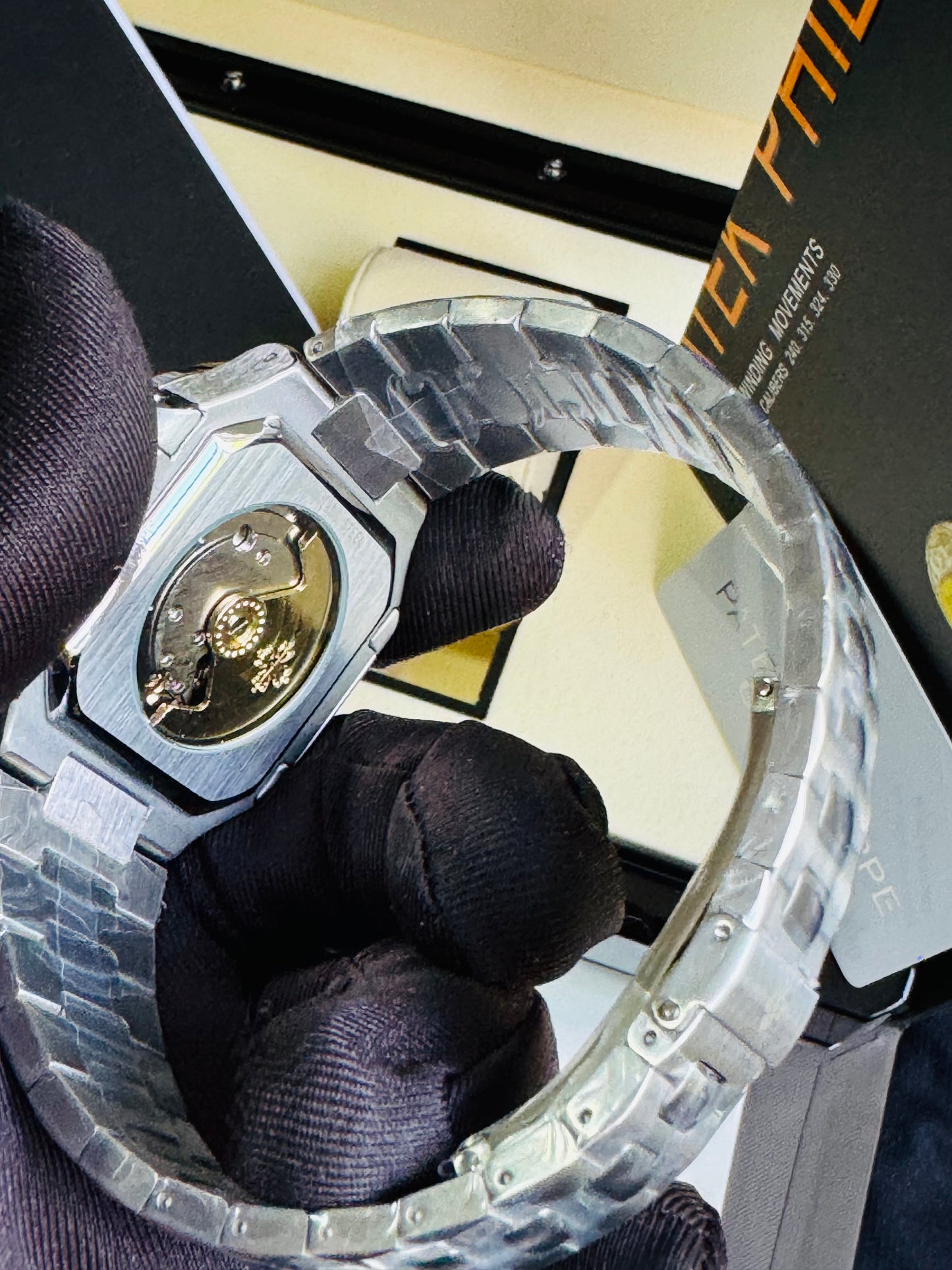 EXCLUSIVO RELOJ PATEK PHILIPPE AUTOMÁTICO- FECHADOR- JOYAS 💎- CRISTAL ZAFIRO- LUMINOSO- ÚLTIMO Y MÁS NUEVO DISEÑO!!!
PRECIO: A TRATAR 

No se hacen Envíos 🚚 

Ventas solo en Cancún 

Información por WHATSAPP 99 81 92 84  65