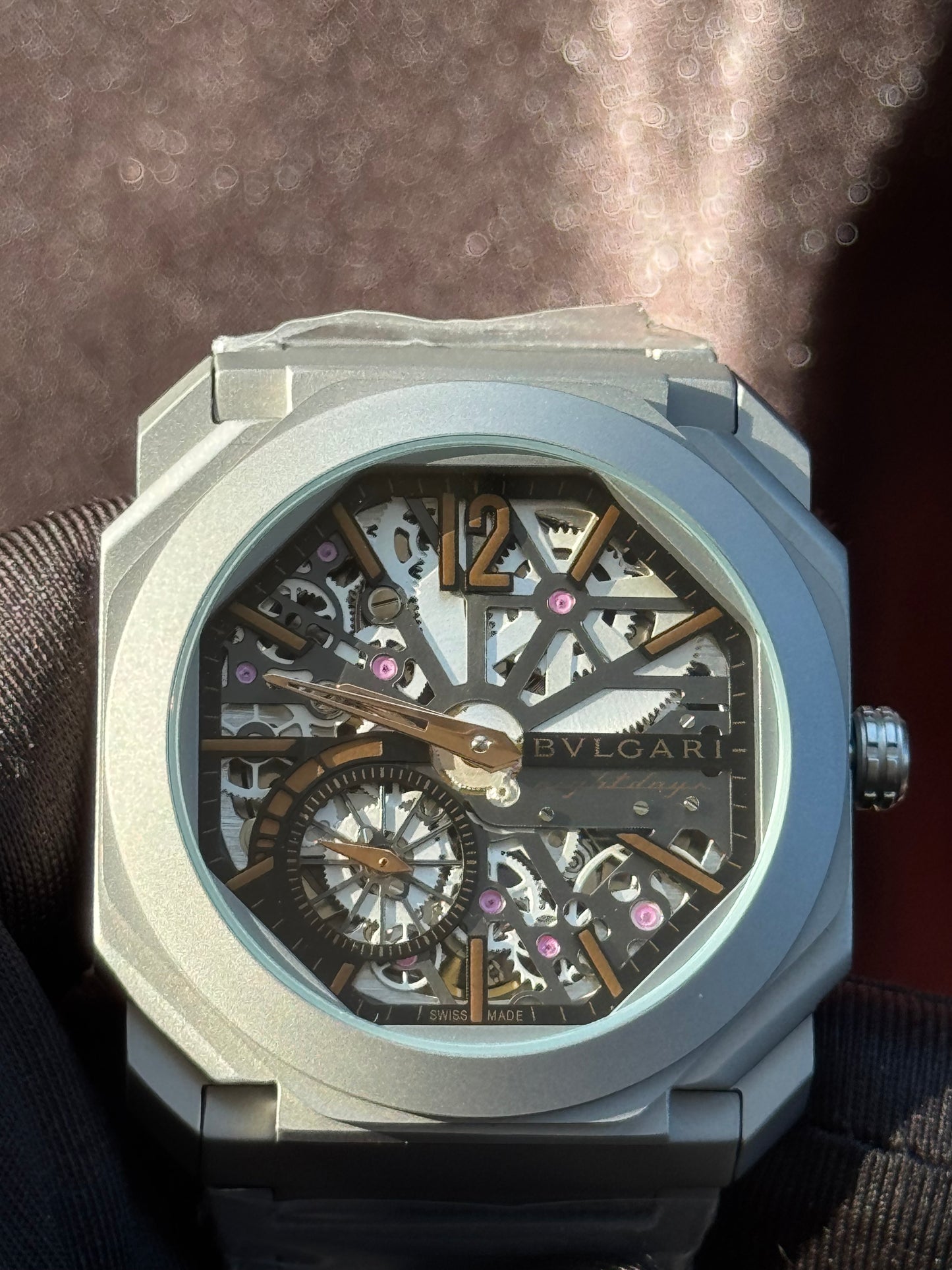 IMPONENTE Y DISTINGUIDO RELOJ AUTOMÁTICO MECÁNICO SKELETON BVLGARI OCTO! HERMOSO DISEÑO Y CALIDAD!!!

PRECIO A TRATAR 

Información por WhatsApp 99 81 92 84 65


NOTA:

No se hacen envíos 🚚  📦 💨!

Las Ventas son solo en Cancún

Nuestro Lema: No somos N