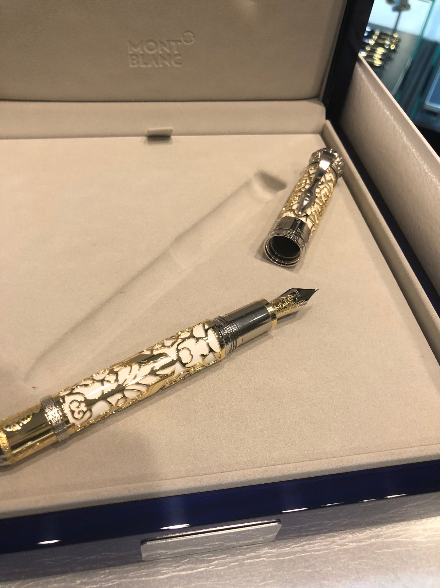 Única en México Pluma Fuente Ludwig II Oro Macizo 18K. Platino Marfil dé Mamut una Verdadera Obra de Arte Completamente Nueva y sin Entintar
