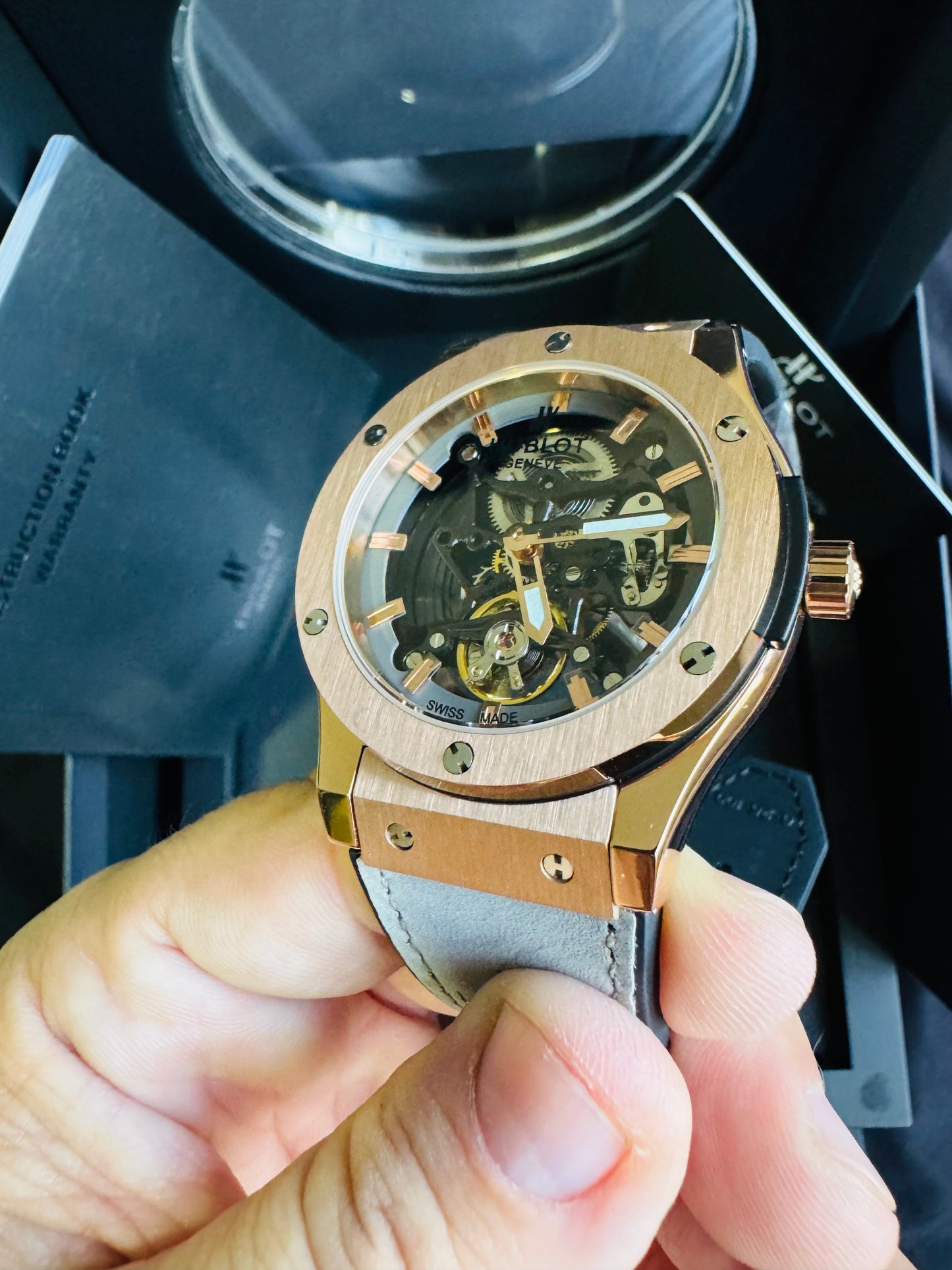 ESPECTACULAR RELOJ HUBLOT SKELETON AUTOMÁTICO MECÁNICO- CRISTAL ZAFIRO- ETC;