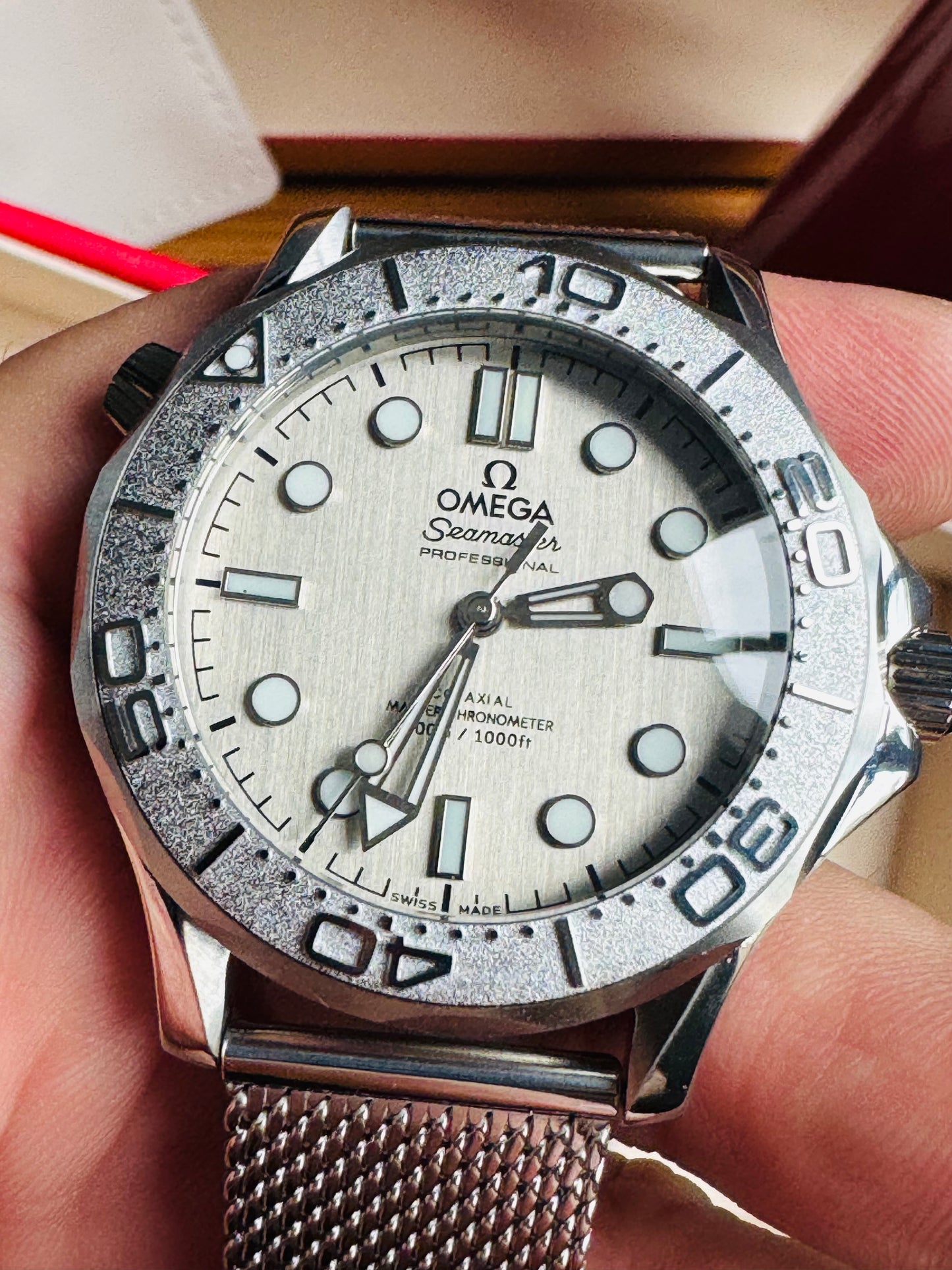 HERMOSO RELOJ AUTOMÁTICO MECÁNICO OMEGA SEAMASTER ACABADO DIAMANTADO