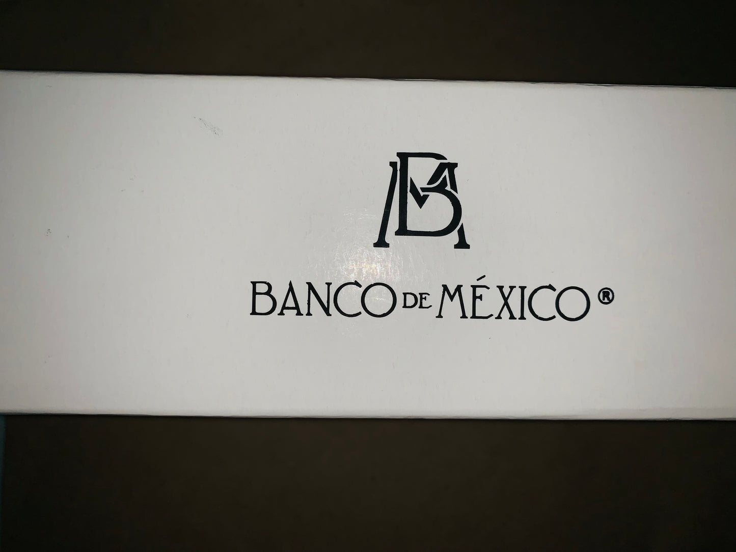 Increíble y Muy Raro Set Monedas más pequeñas de el mundo Oro 24k Caja de Grano de Cacao Nuevo sin Circular