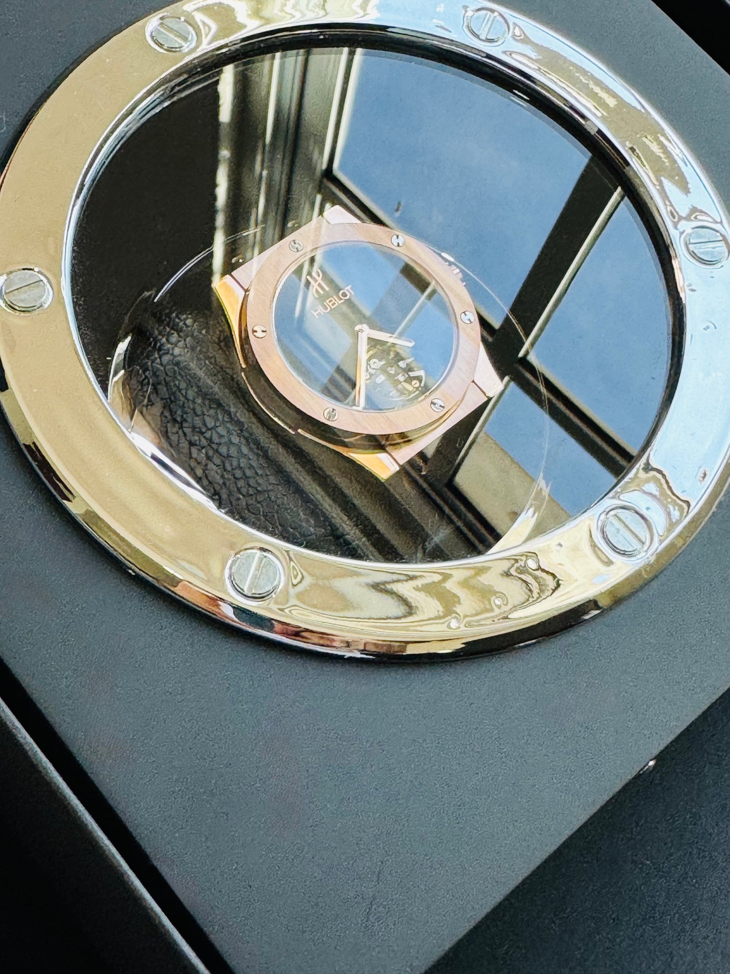 IMPRESIONANTE RELOJ AUTOMÁTICO MECÁNICO HUBLOT TOURBILLON- CRISTAL ZAFIRO-21 JOYAS-MÁXIMA ELEGANCIA!!!

PRECIO: A TRATAR

INFORMACION WHATSAPP 99 81 92 84 65

NO SE HACEN ENVÍOS 🚚
