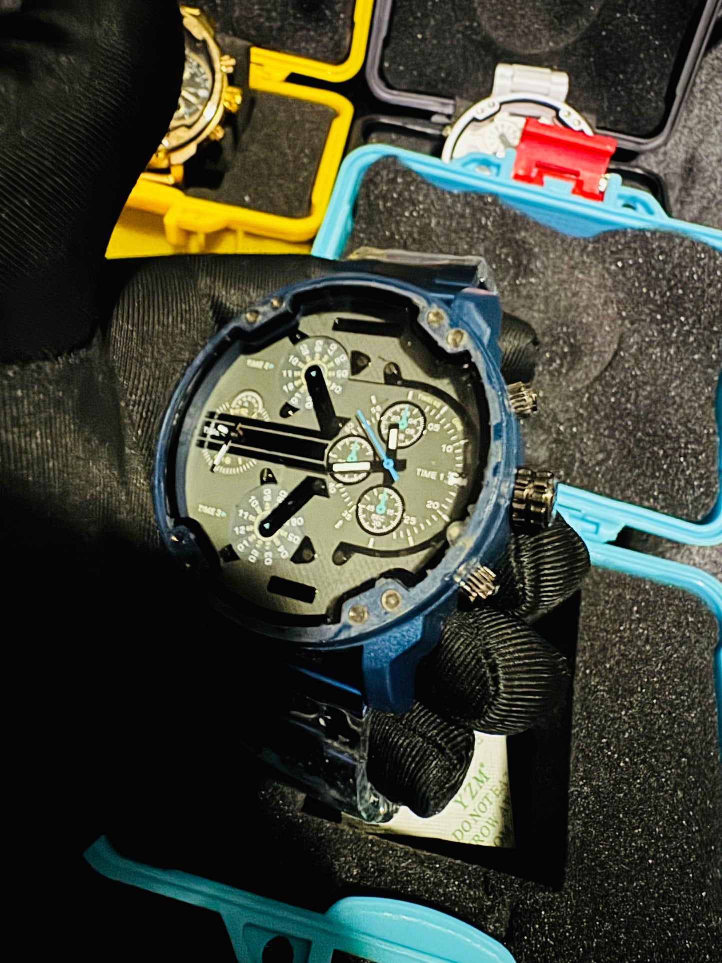 Reloj MR DADDY Diesel Grande y Pesado ! Disponible en 7 Modelos Diferentes!

Información por WhatsApp 99 81 92 84 65


NOTA:

No se hacen envíos 🚚  📦 💨!

Las Ventas son solo en Cancún

Nuestro Lema: No somos Números!