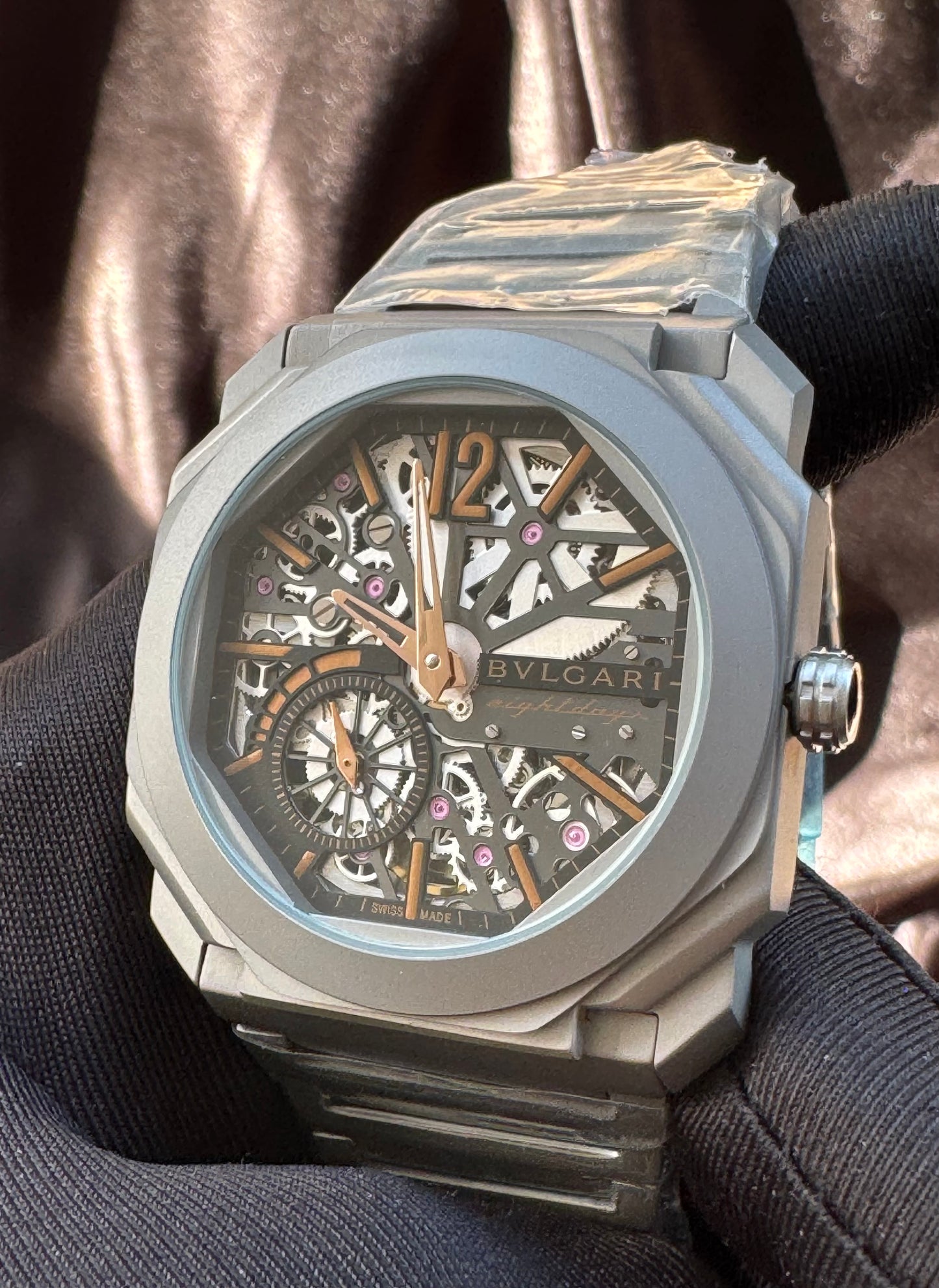 IMPONENTE Y DISTINGUIDO RELOJ AUTOMÁTICO MECÁNICO SKELETON BVLGARI OCTO! HERMOSO DISEÑO Y CALIDAD!!!

PRECIO A TRATAR 

Información por WhatsApp 99 81 92 84 65


NOTA:

No se hacen envíos 🚚  📦 💨!

Las Ventas son solo en Cancún

Nuestro Lema: No somos N