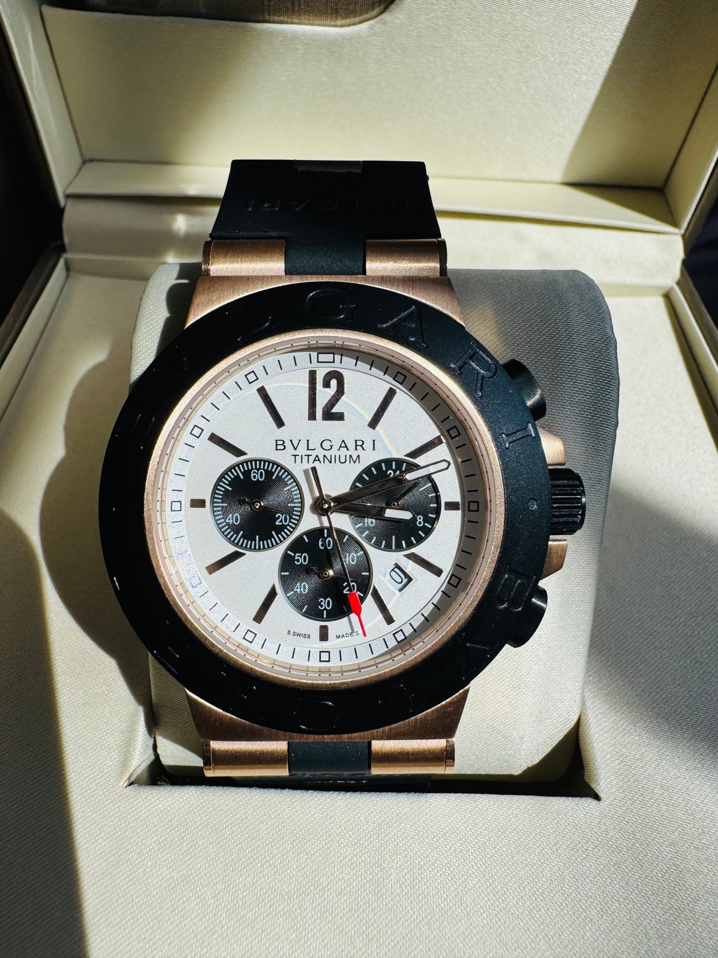 ESPECTACULAR RELOJ AUTOMÁTICO MULTIFUNCIONAL BVLGARI-CRONÓMETRO-SEGUNDERO-2 ZONAS HORARIAS-CRISTAL ZAFIRO-ETC