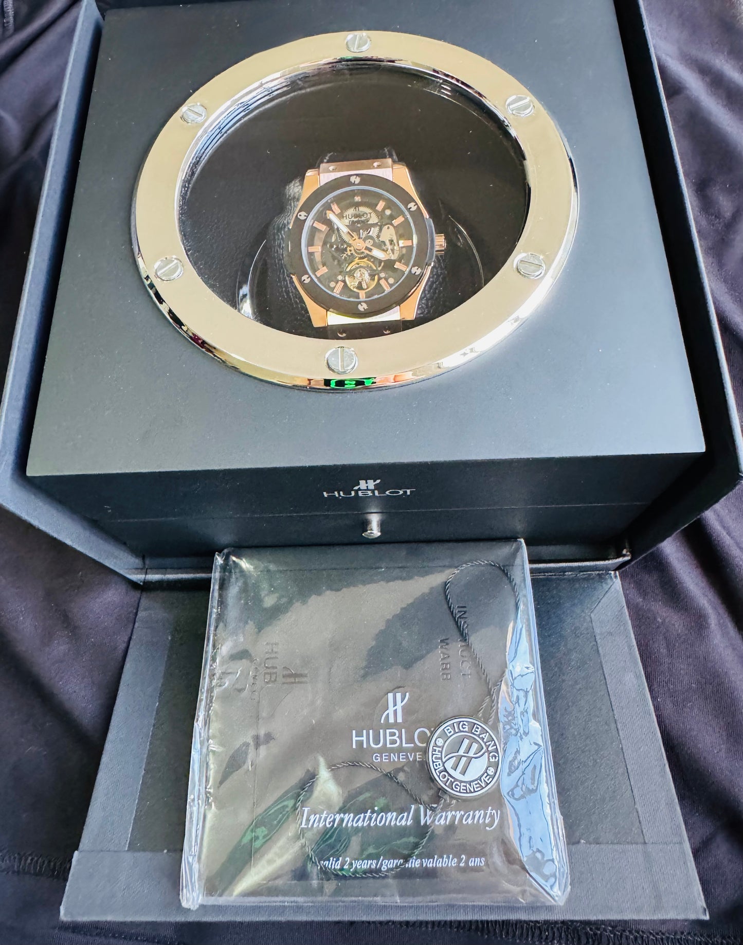 ESPECTACULAR RELOJ HUBLOT SKELETON AUTOMÁTICO MECÁNICO- CRISTAL ZAFIRO MÁXIMO LUJO!!!

PRECIO: A TRATAR 

VENTAS SOLO EN CANCÚN 

INFORMACION POR WhatsApp 99 81 92 84 65.

NO SE HACEN ENVÍOS 🚚