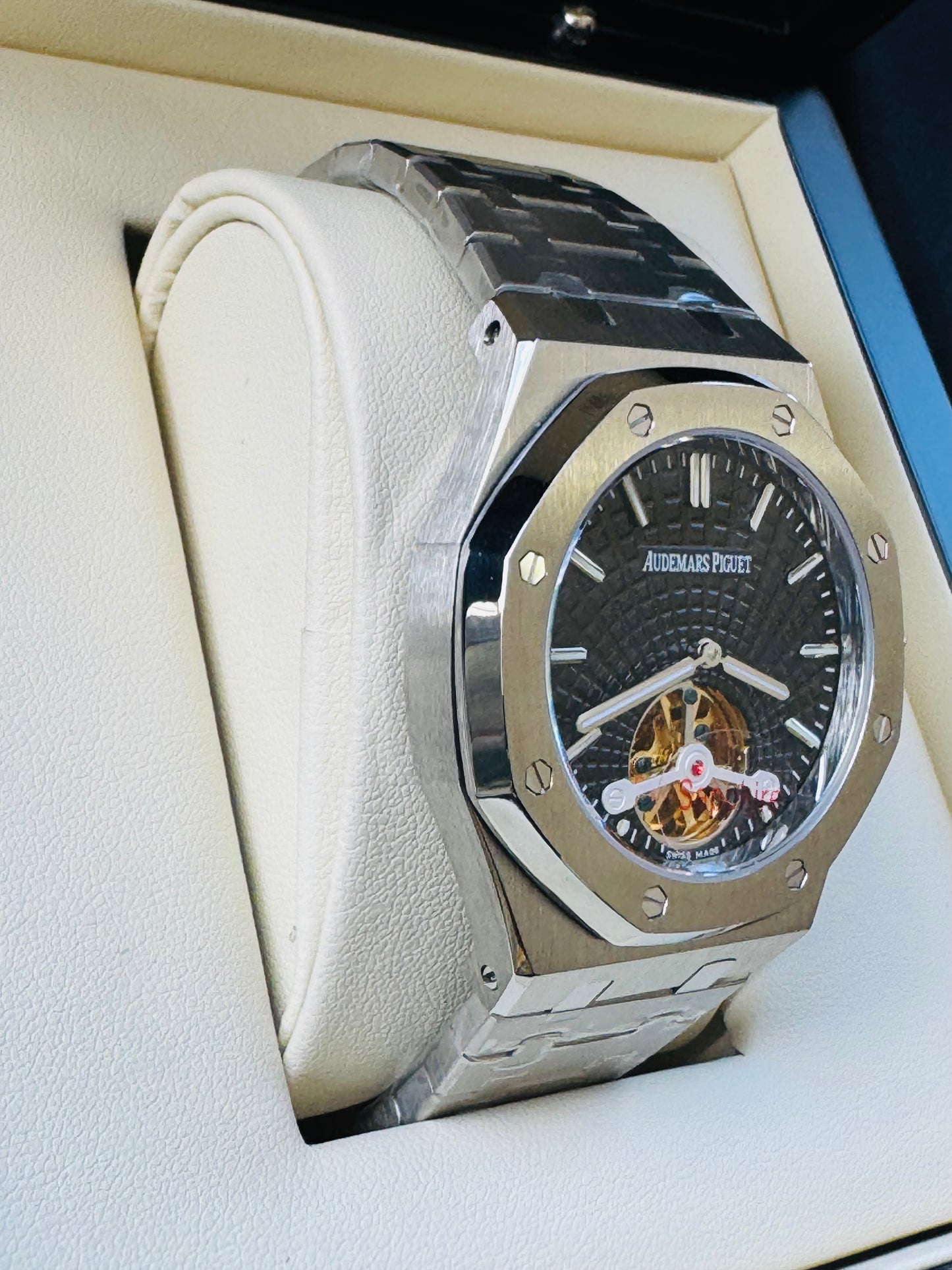 Increíble Reloj Audemars P. ROYAL OAK Automático Mecánico-Tourbillon-Máximo lujo y Calidad! Luminoso Etcétera-Disponible con Carátula Negra y Carátula Azul.