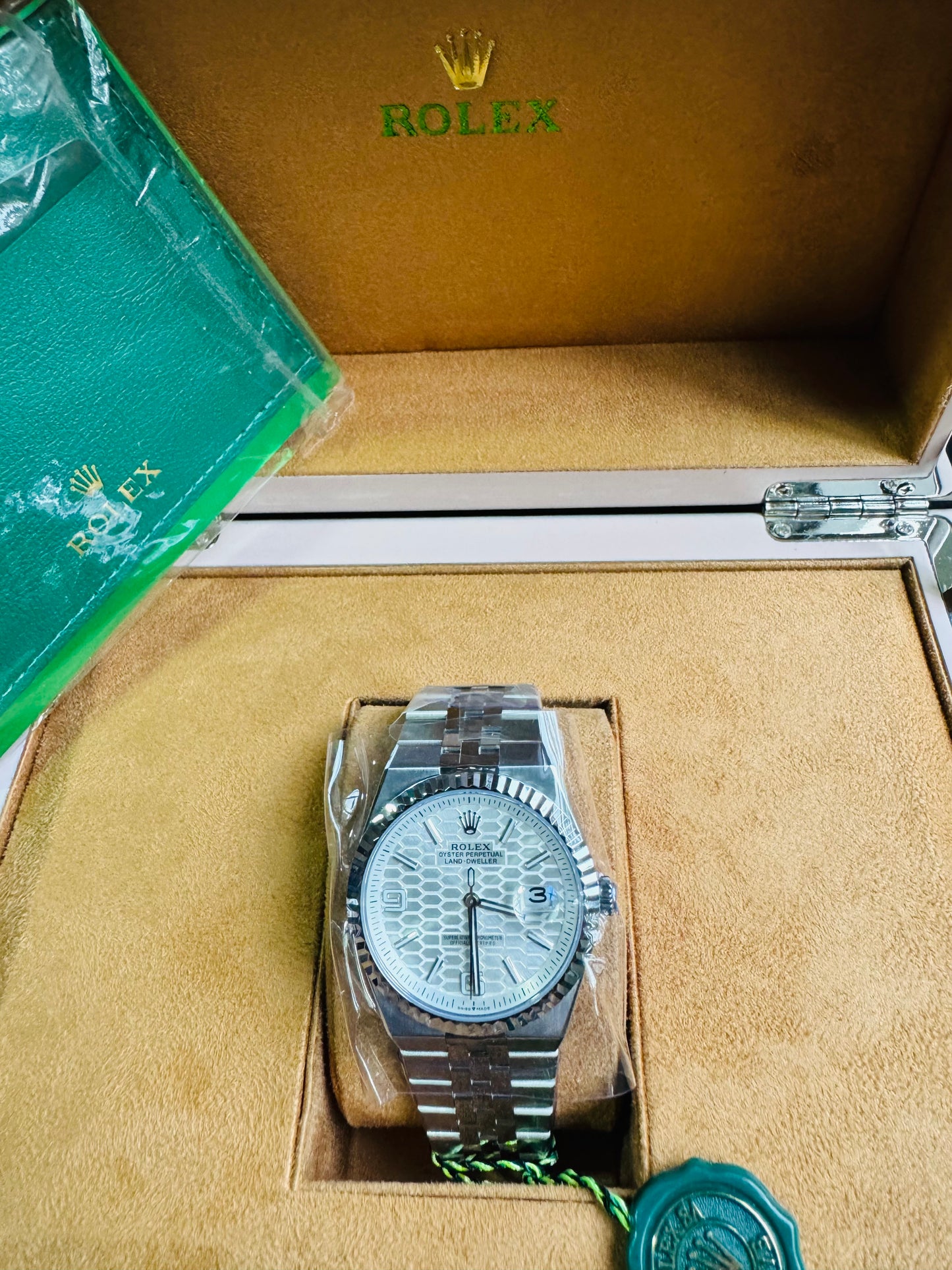 ÚNICO Y EXCLUSIVO RELOJ ROLEX OYSTER PERPETUAL LAND DWELLER- FECHADOR-39 JOYAS 💎 -CRISTAL ZAFIRO- ULTIMO MODELO Y DISEÑO! MÁXIMA ELEGANCIA!!!