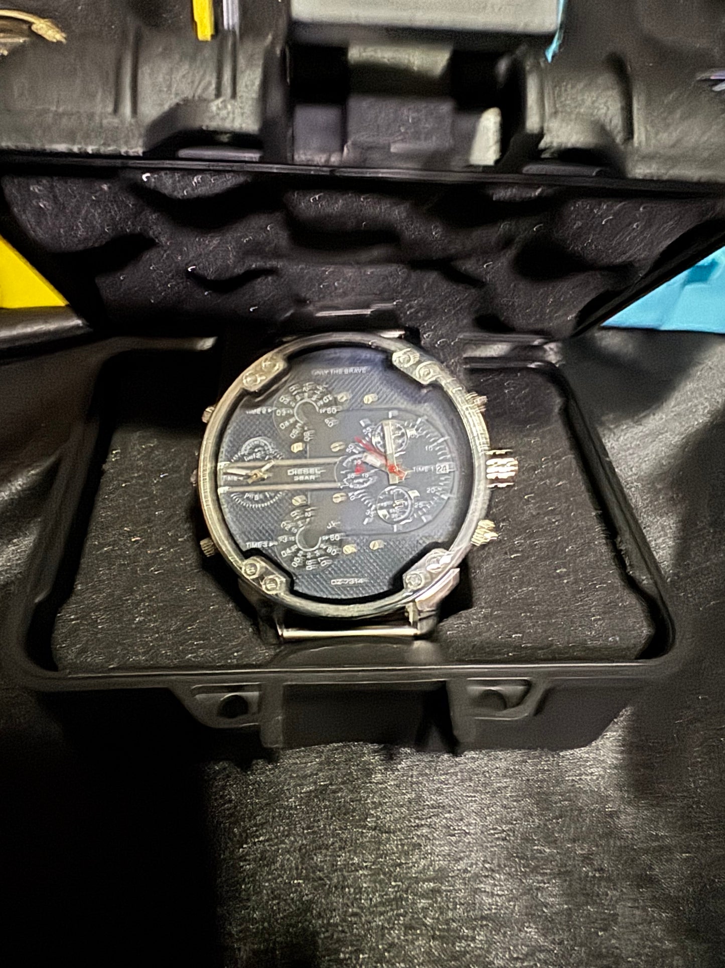 Reloj MR DADDY Diesel Grande y Pesado ! Disponible en 7 Modelos Diferentes!

Información por WhatsApp 99 81 92 84 65


NOTA:

No se hacen envíos 🚚  📦 💨!

Las Ventas son solo en Cancún

Nuestro Lema: No somos Números!