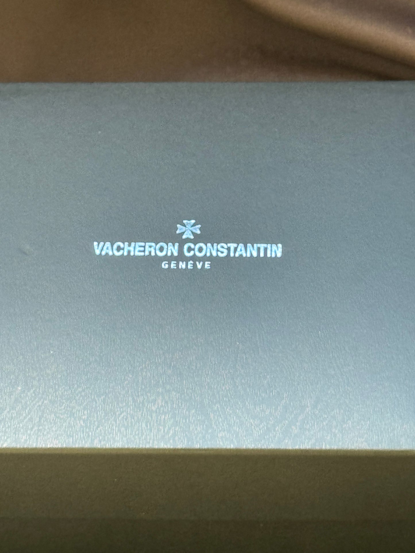 ELEGANTE Y SOFISTICADO DISEÑO RELOJ AUTOMÁTICO VACHERON CONSTANTINE