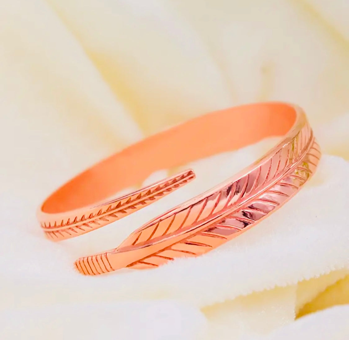 Hermosa Esclava de Cobre en Forma de  Pluma Unitallas- Unisex - Hipoalergenica Perfecto para Regalo