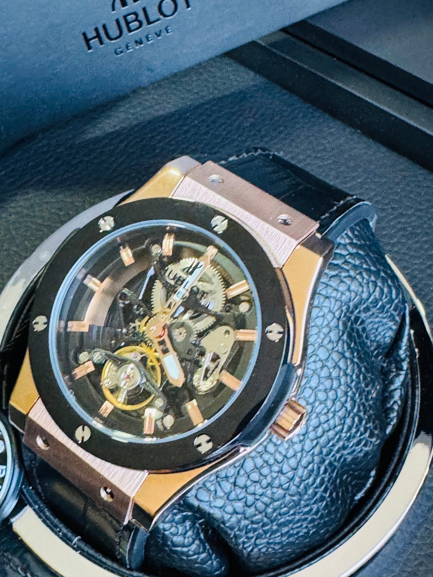 ESPECTACULAR RELOJ HUBLOT SKELETON AUTOMÁTICO MECÁNICO- CRISTAL ZAFIRO MÁXIMO LUJO!!!

PRECIO: A TRATAR 

VENTAS SOLO EN CANCÚN 

INFORMACION POR WhatsApp 99 81 92 84 65.

NO SE HACEN ENVÍOS 🚚