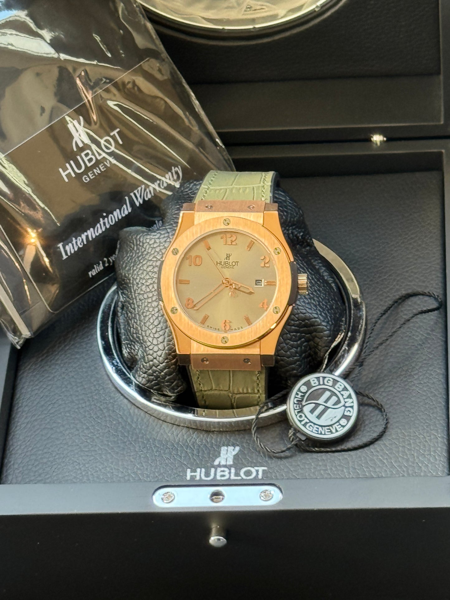 MÁXIMO LUJO RELOJ AUTOMÁTICO MECÁNICO HUBLOT - FECHADOR-CALIDAD Y DISEÑO!!!
INFORMACIÓN POR WhatsApp 99 81 92 84 65

PRECIO A TRATAR 

NOTA:

No se hacen envíos 🚚  📦 💨!

Las Ventas son solo en Cancún