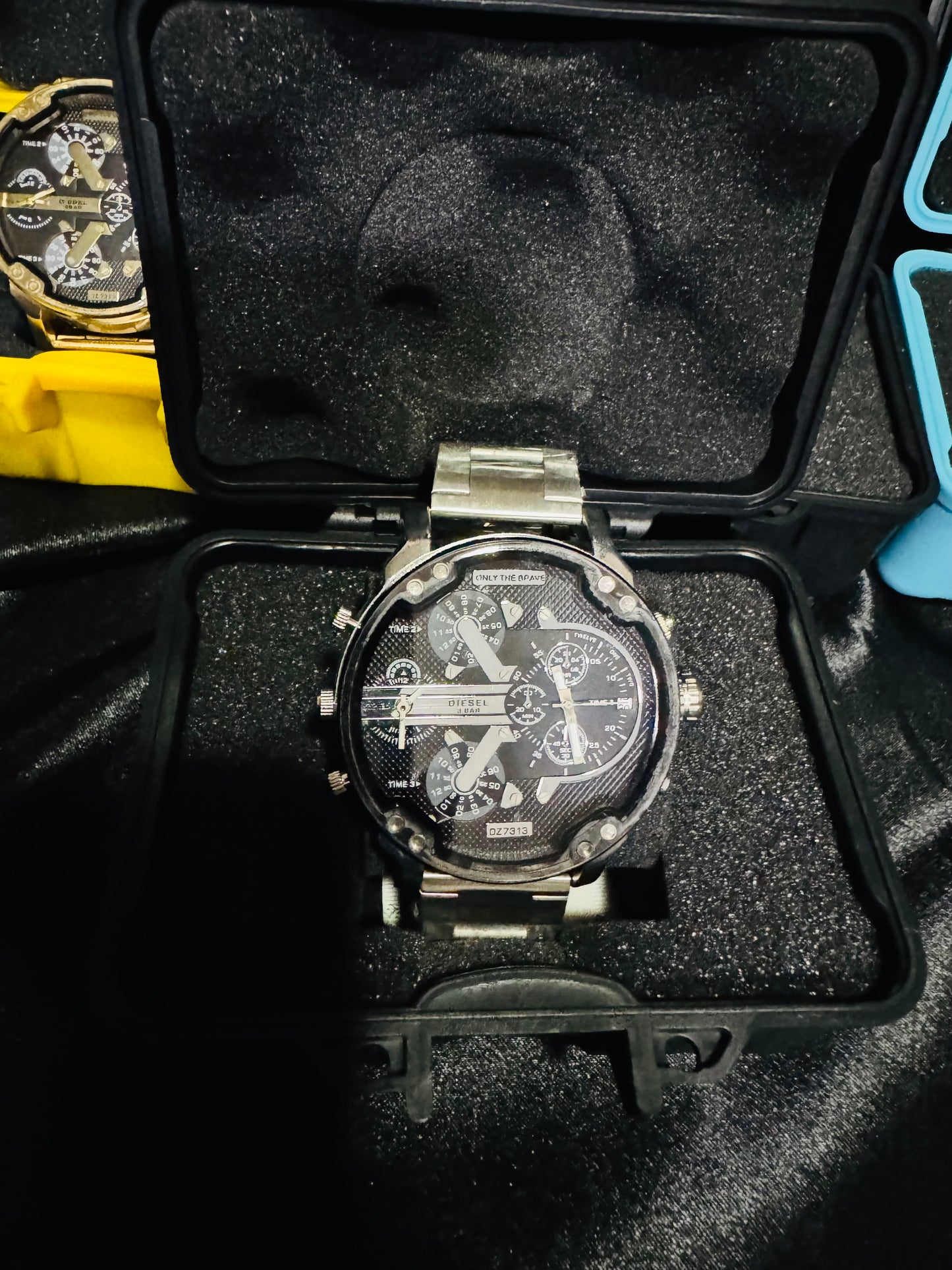 Reloj MR DADDY Diesel Grande y Pesado ! Disponible en 7 Modelos Diferentes!

Información por WhatsApp 99 81 92 84 65


NOTA:

No se hacen envíos 🚚  📦 💨!

Las Ventas son solo en Cancún

Nuestro Lema: No somos Números!