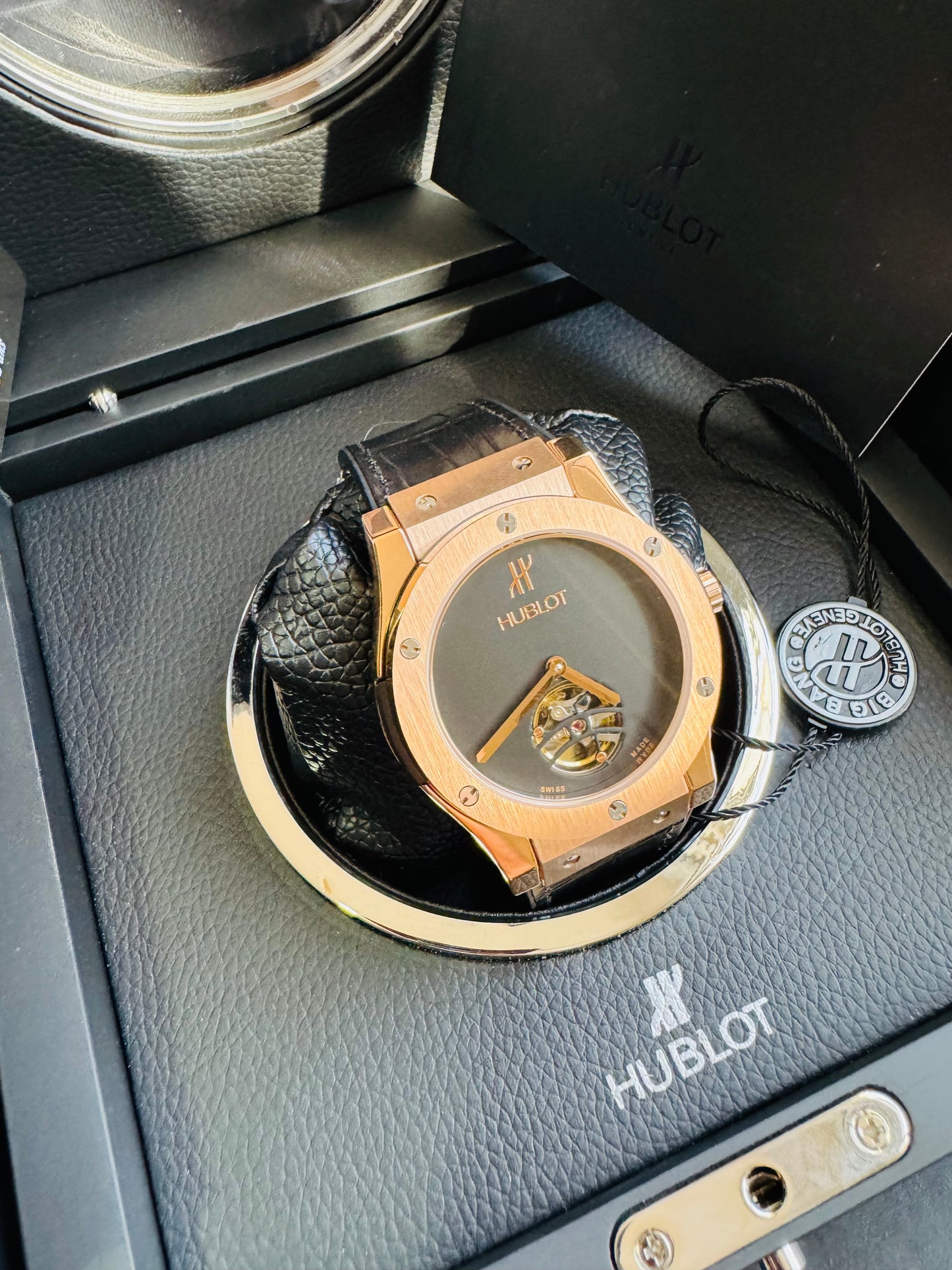 IMPRESIONANTE RELOJ AUTOMÁTICO MECÁNICO HUBLOT TOURBILLON- CRISTAL ZAFIRO-21 JOYAS-MÁXIMA ELEGANCIA!!!

PRECIO: A TRATAR

INFORMACION WHATSAPP 99 81 92 84 65

NO SE HACEN ENVÍOS 🚚