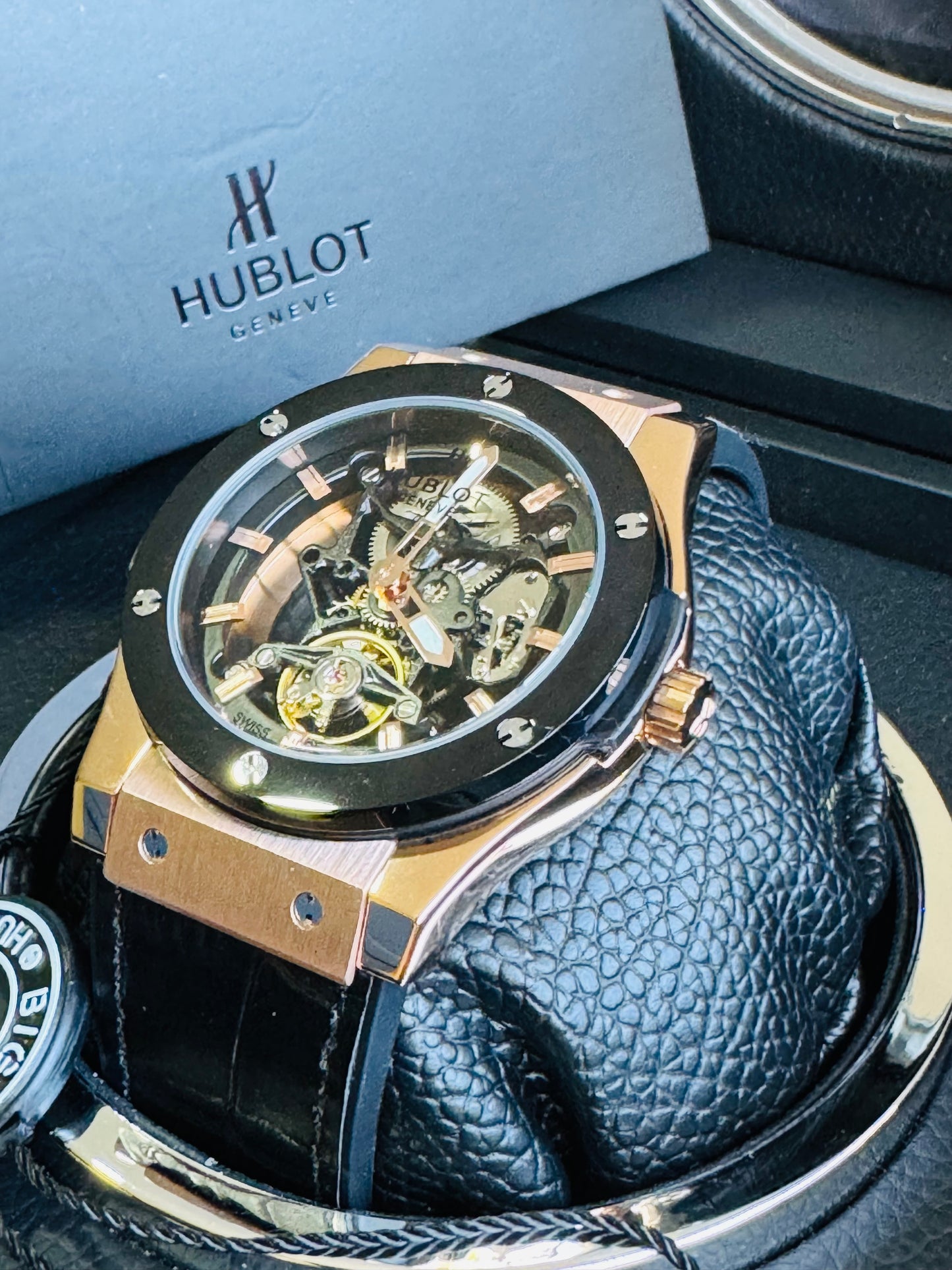 ESPECTACULAR RELOJ HUBLOT SKELETON AUTOMÁTICO MECÁNICO- CRISTAL ZAFIRO MÁXIMO LUJO!!!

PRECIO: A TRATAR 

VENTAS SOLO EN CANCÚN 

INFORMACION POR WhatsApp 99 81 92 84 65.

NO SE HACEN ENVÍOS 🚚