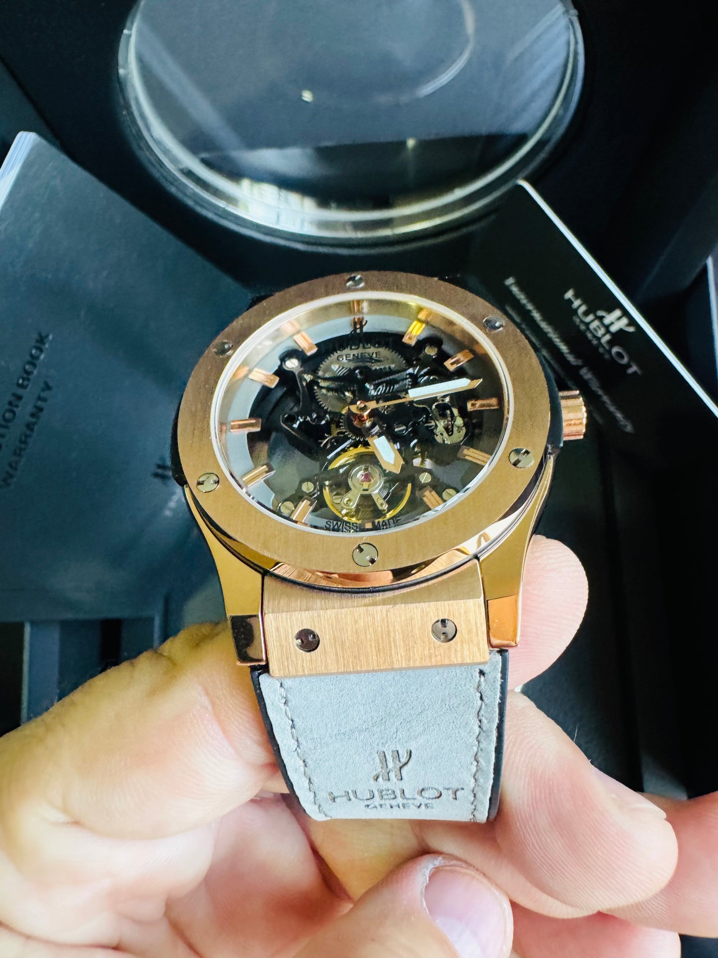 ESPECTACULAR RELOJ HUBLOT SKELETON AUTOMÁTICO MECÁNICO- CRISTAL ZAFIRO- ETC;