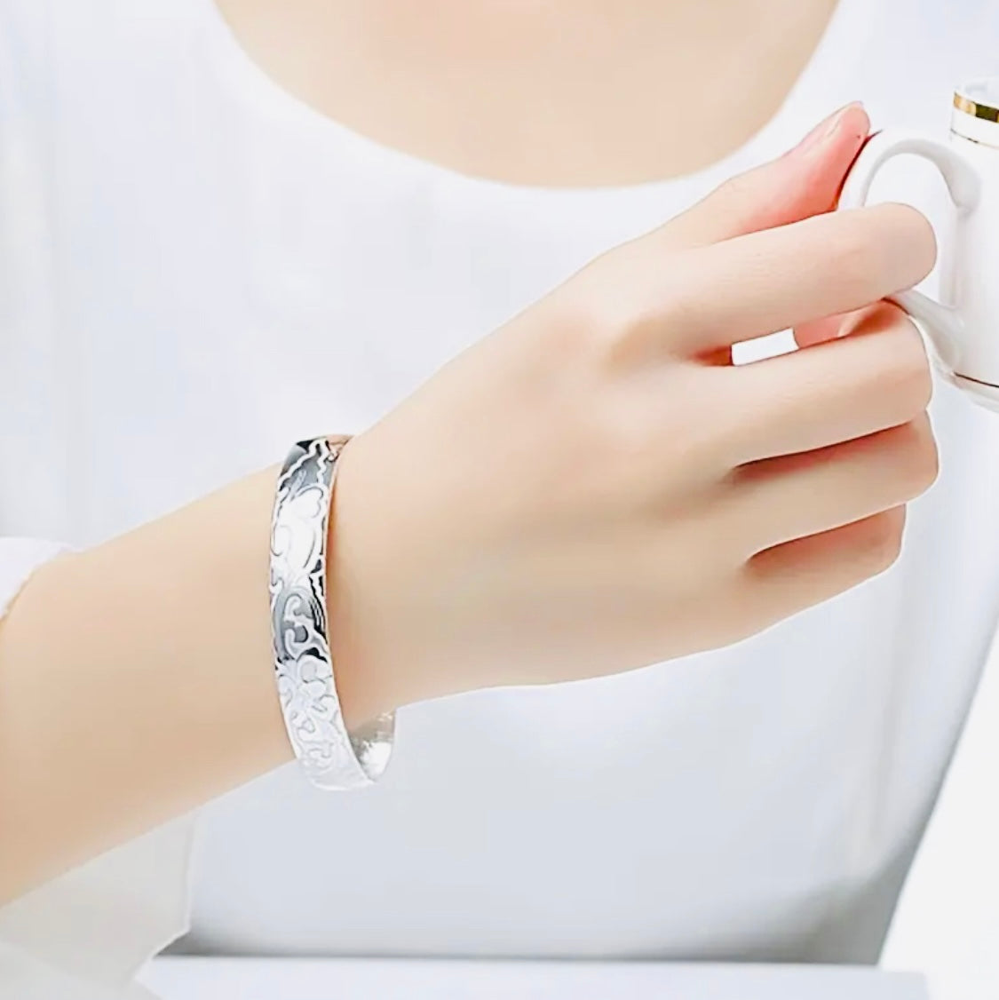 Elegante Brazalete Unitalla- Hipoalergenico Excelente Acabado! Ideal para Regalo 🎁
