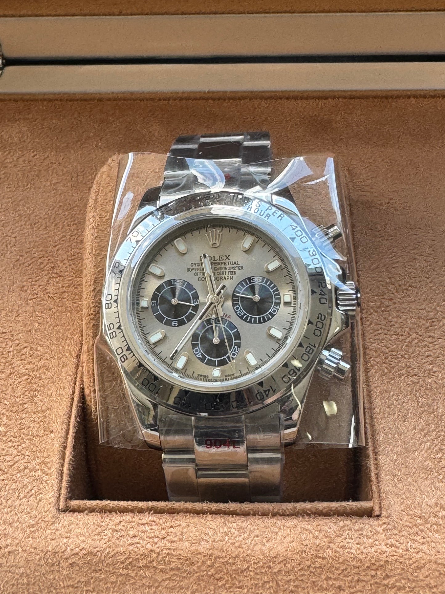 Hermoso Reloj DAYTONA Automático Mecánico Tono Oro Blanco-Máxima Elegancia!