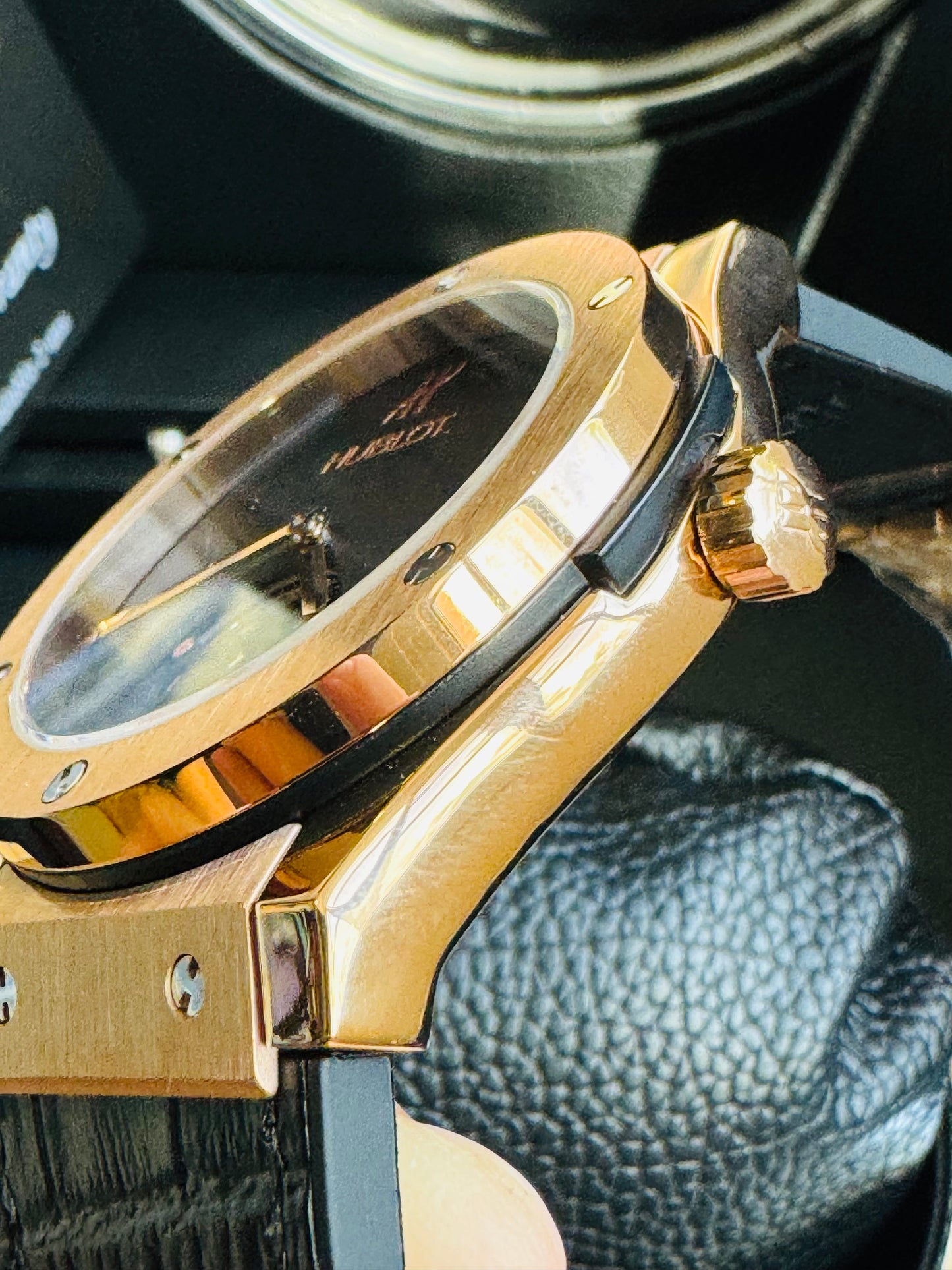 IMPRESIONANTE RELOJ AUTOMÁTICO MECÁNICO HUBLOT TOURBILLON- CRISTAL ZAFIRO-21 JOYAS-MÁXIMA ELEGANCIA!!!

PRECIO: A TRATAR

INFORMACION WHATSAPP 99 81 92 84 65

NO SE HACEN ENVÍOS 🚚