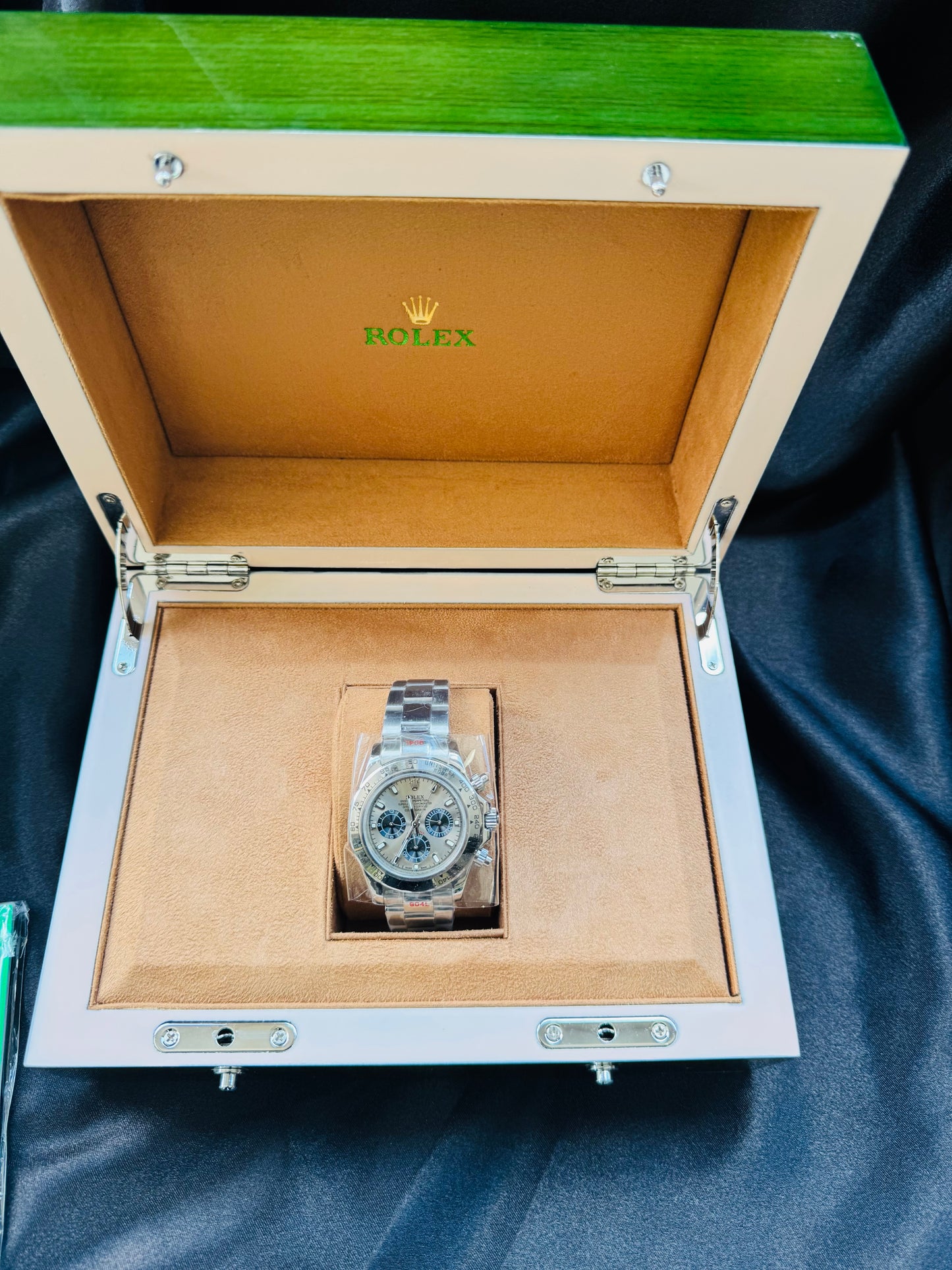 Hermoso Reloj DAYTONA Automático Mecánico Tono Oro Blanco-Máxima Elegancia!