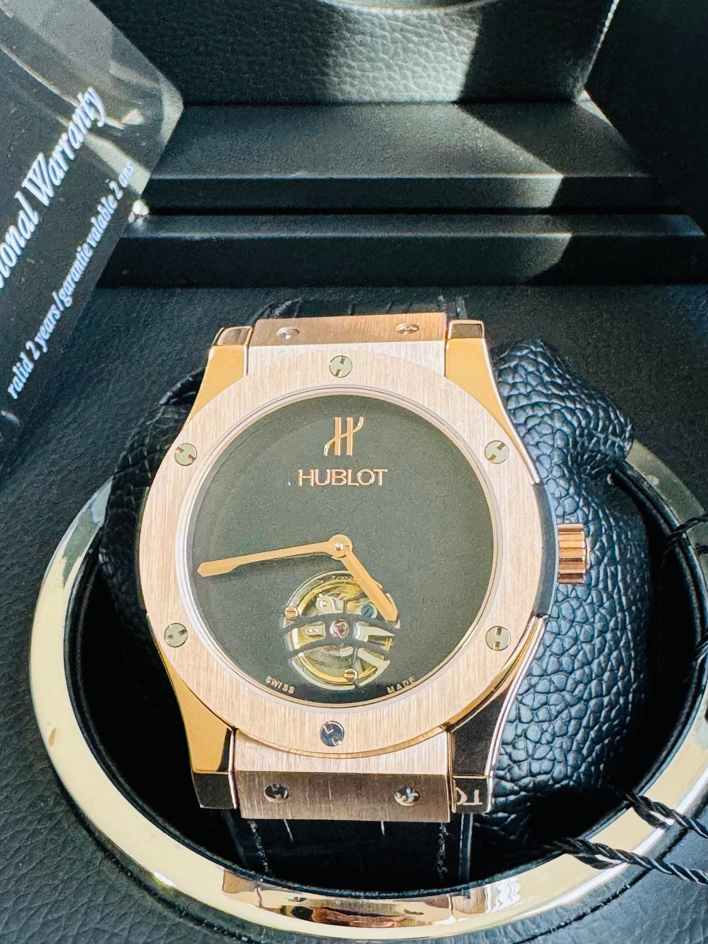 IMPRESIONANTE RELOJ AUTOMÁTICO MECÁNICO HUBLOT TOURBILLON- CRISTAL ZAFIRO-21 JOYAS-MÁXIMA ELEGANCIA!!!

PRECIO: A TRATAR

INFORMACION WHATSAPP 99 81 92 84 65

NO SE HACEN ENVÍOS 🚚