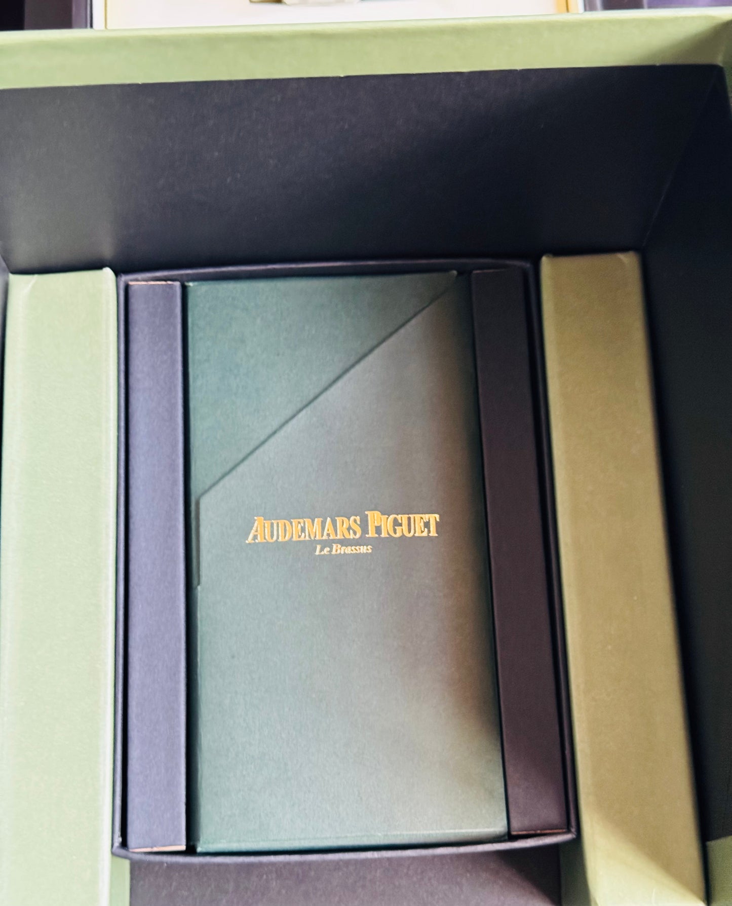 ESPECTACULAR AUDEMARS PIGUET ROYAL OAK
FLYNG TOURBILLON LIMITED EDITION!!! CRISTAL ZAFIRO!!! MÁXIMO LUJO!!!