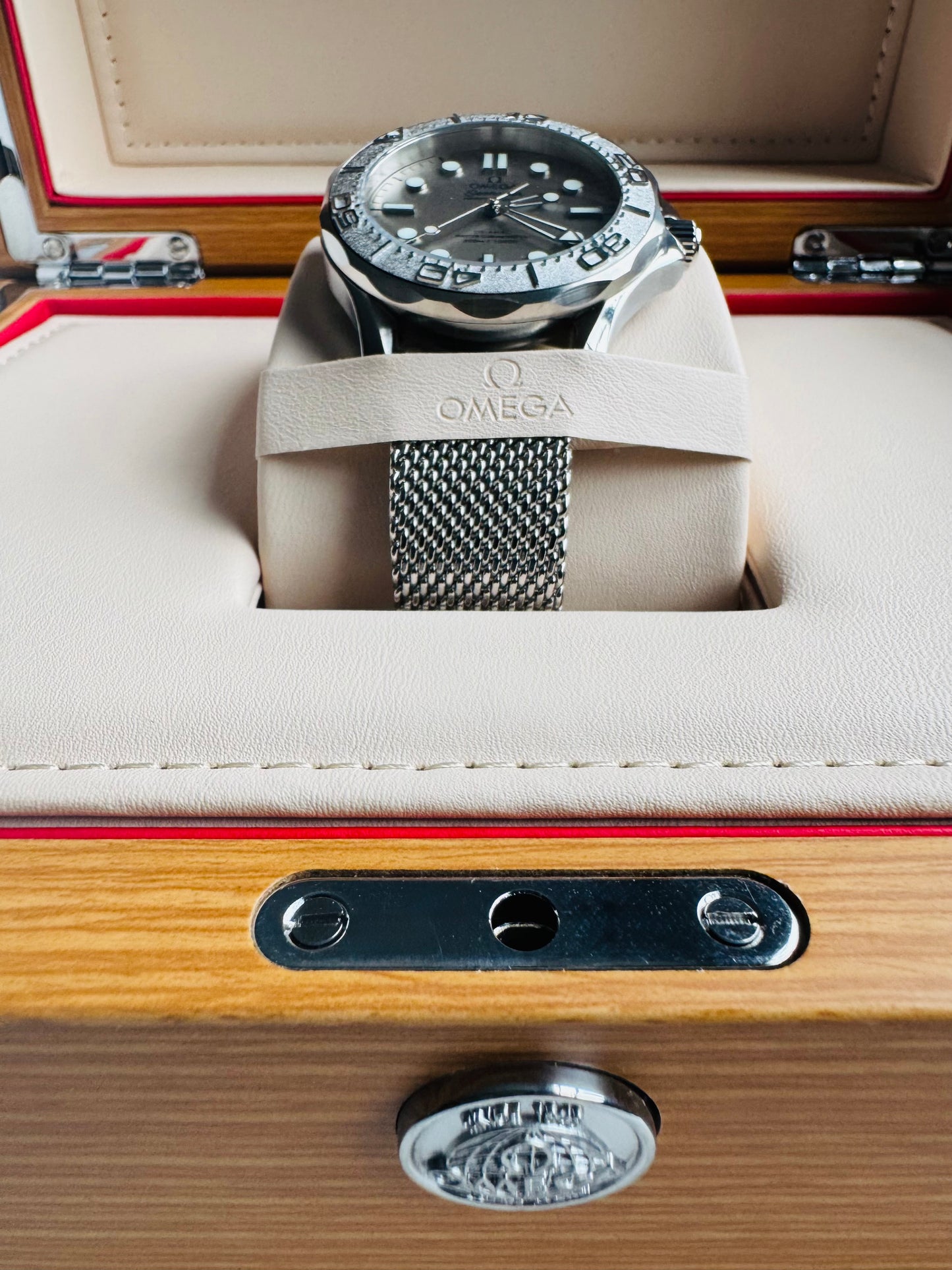 HERMOSO RELOJ AUTOMÁTICO MECÁNICO OMEGA SEAMASTER ACABADO DIAMANTADO