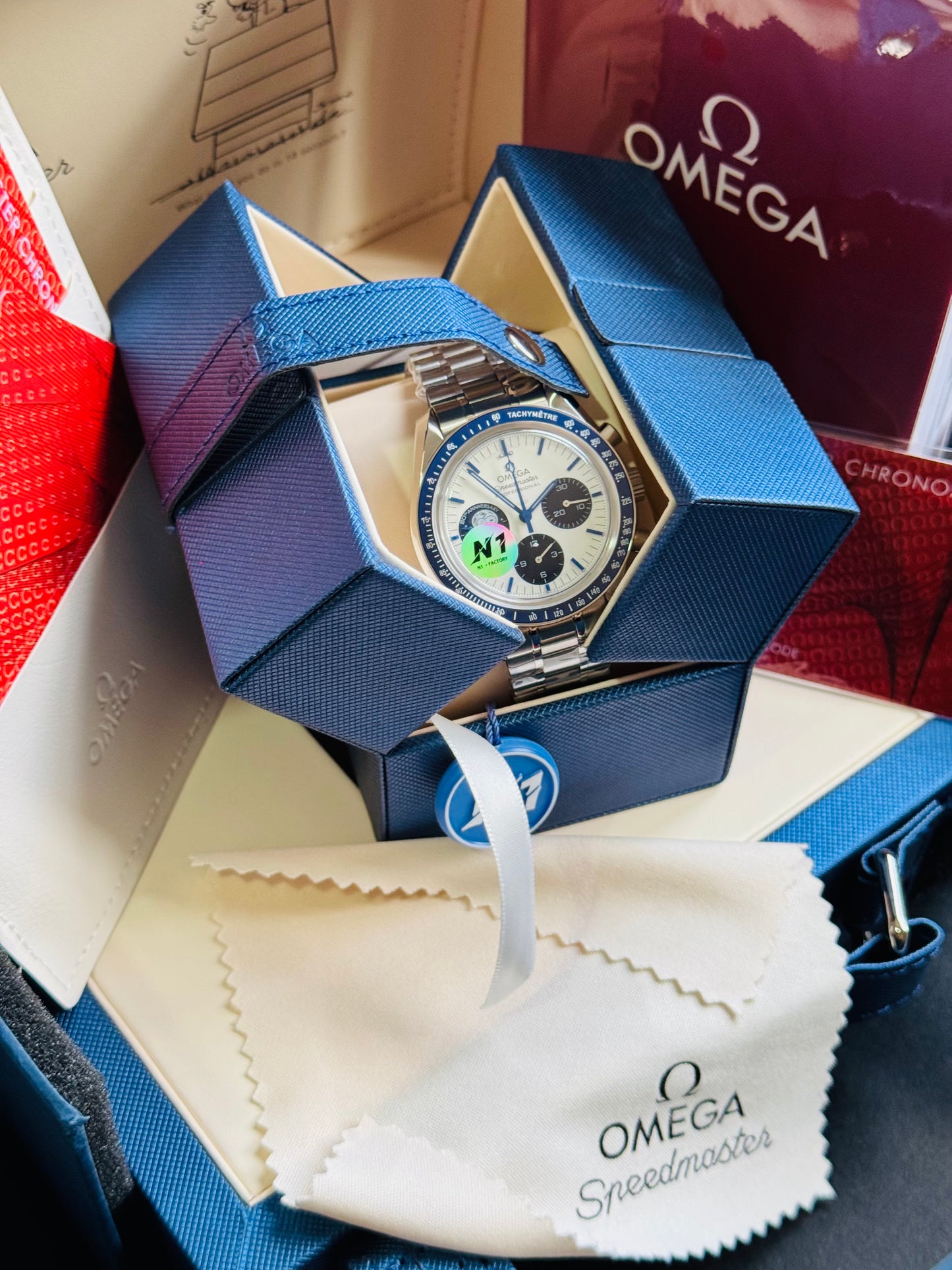 MÁXIMO LUJO!!! ESPECTACULAR DISEÑO OMEGA APOLLO XIlI- AUTOMÁTICO MECÁNICO-SPEED MASTER-PROFESSIONAL-EYES ON THE STARS- ORIGINAL MOVIMIENTO MECÁNICO TIERRA Y CÁPSULA ESPACIAL SNOOPY APOLLO XIII