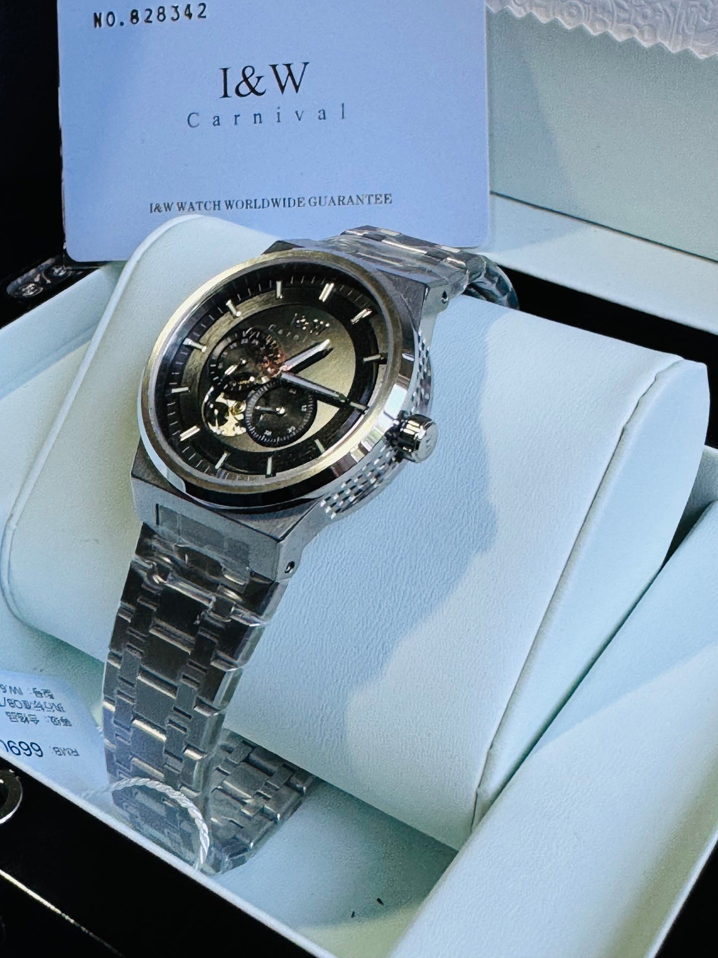 SOFISTICADO RELOJ AUTOMÁTICO I&W- CRISTAL ZAFIRO-LUMINOSO-PEQUEÑA VENTANA TOURBILLON-PEQUEÑOS DIALES SEGUNDERO Y 24 HRS. RESISTENTE AL AGUA- ALTA CALIDAD!!!