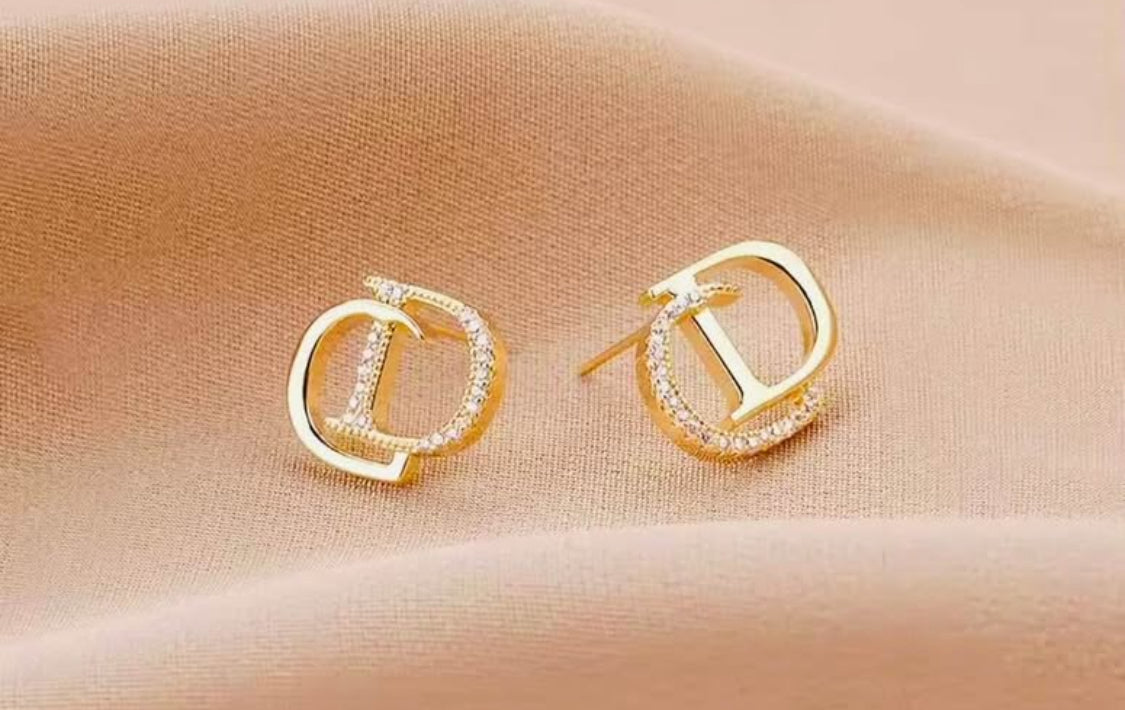 Elegantes Pendientes Hipoalergenicos Excelentes para Regalo 🎁