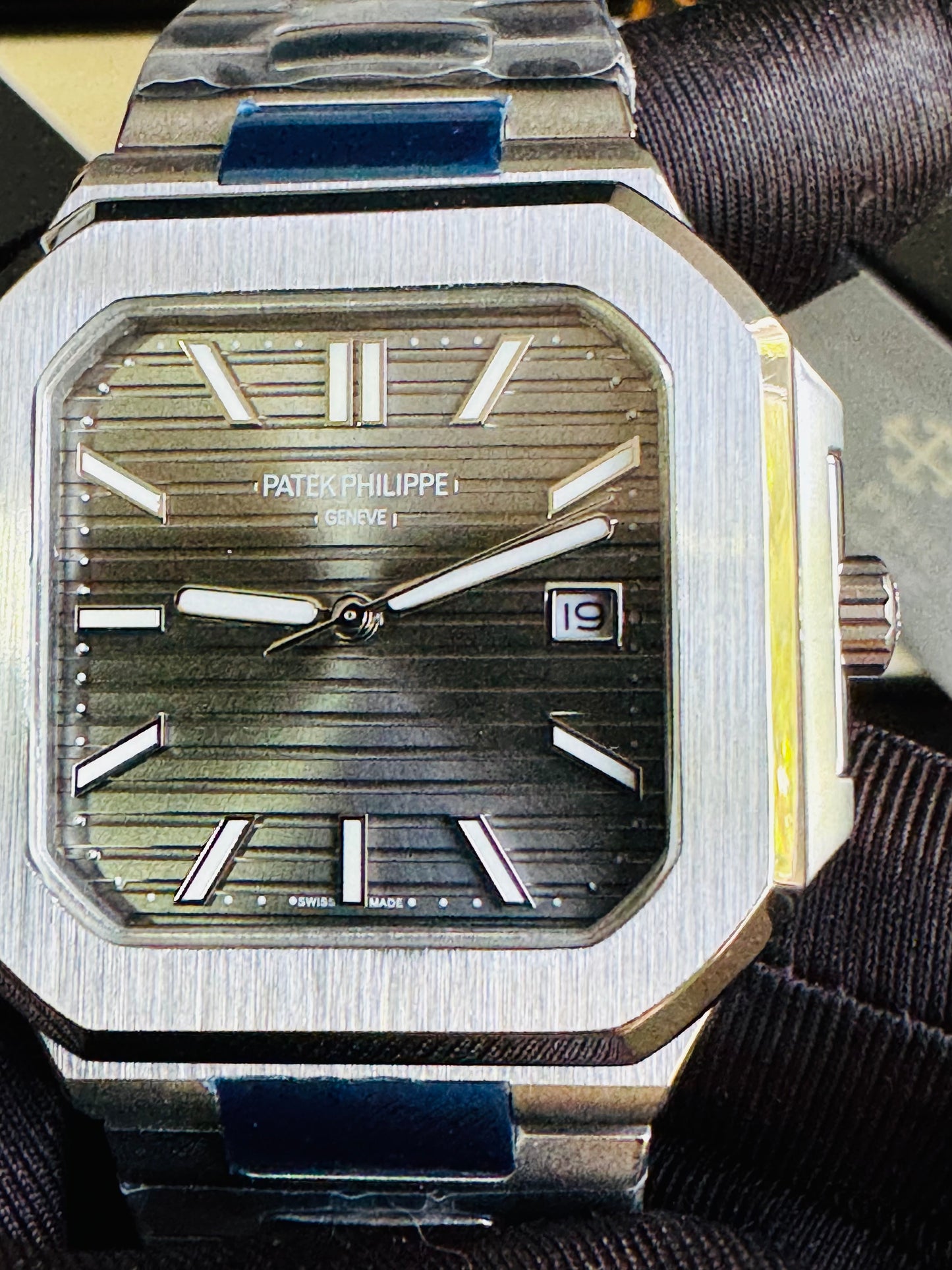 EXCLUSIVO RELOJ PATEK PHILIPPE AUTOMÁTICO- FECHADOR- JOYAS 💎- CRISTAL ZAFIRO- LUMINOSO- ÚLTIMO Y MÁS NUEVO DISEÑO!!!
PRECIO: A TRATAR 

No se hacen Envíos 🚚 

Ventas solo en Cancún 

Información por WHATSAPP 99 81 92 84  65